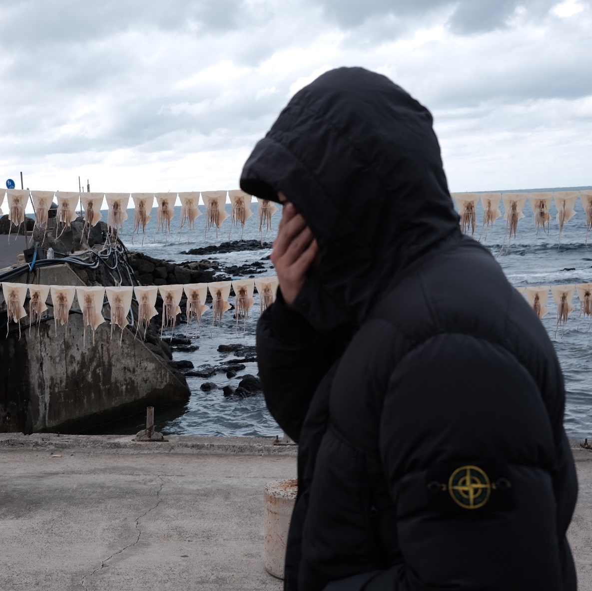 Stone Island 44508 Nylon Metal Down-TC Jacket Dark Grey - 21FW 착용 스타일