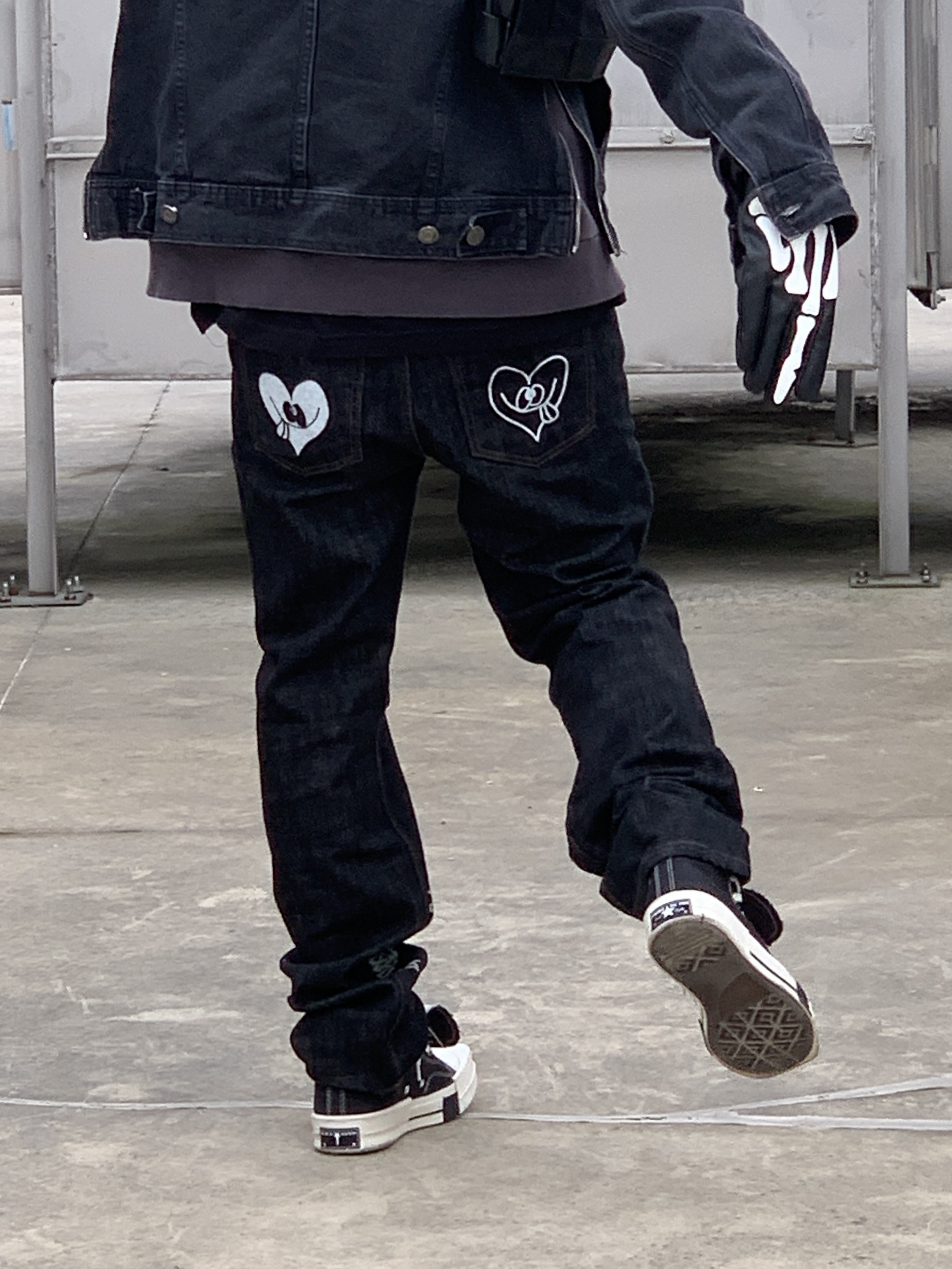 Converse x Drkshdw Drkstr Chuck 70 High Black, Balenciaga Gaffer Cap Black 착용 스타일 - 5