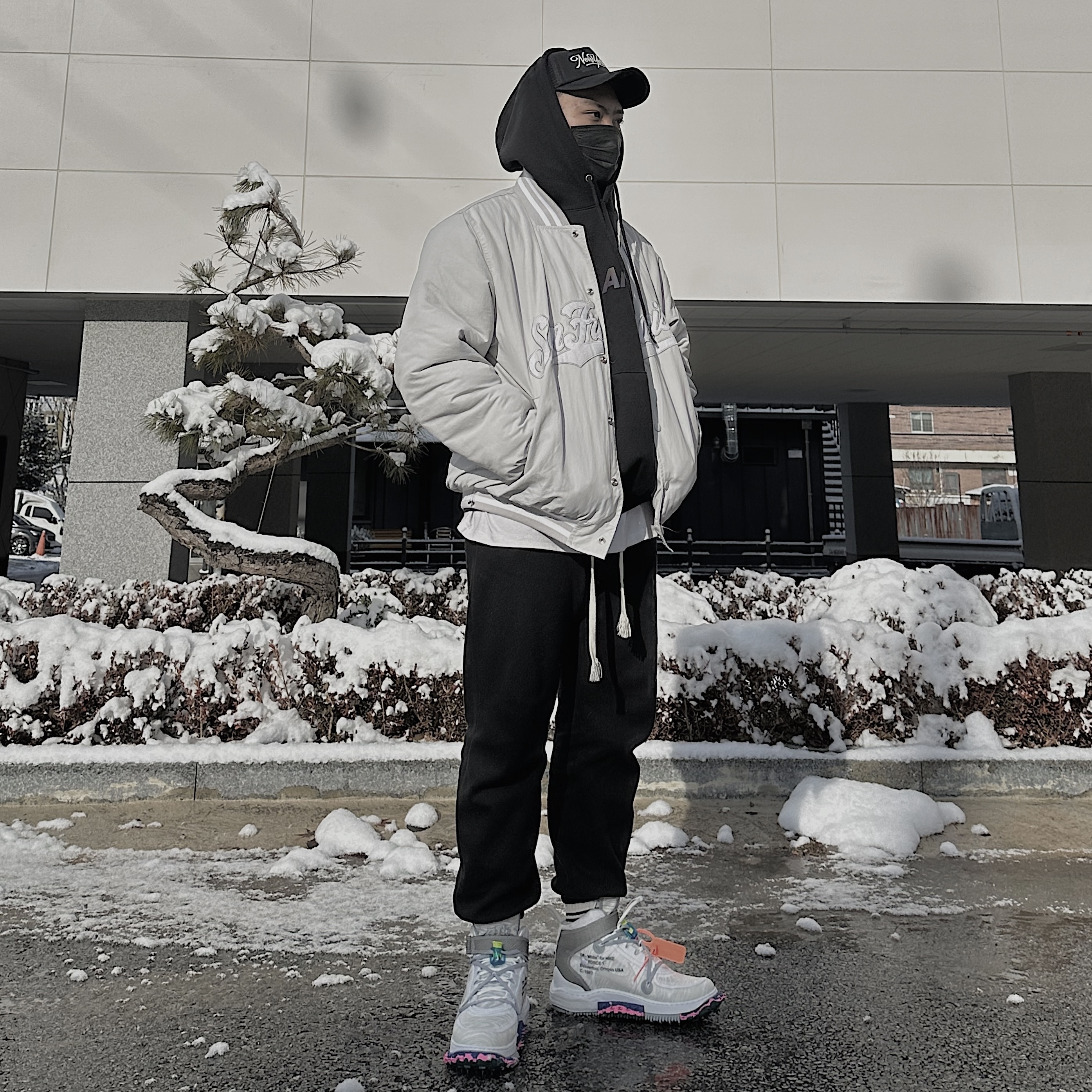 Nike x Off-White Air Force 1 Mid SP White 착용 스타일