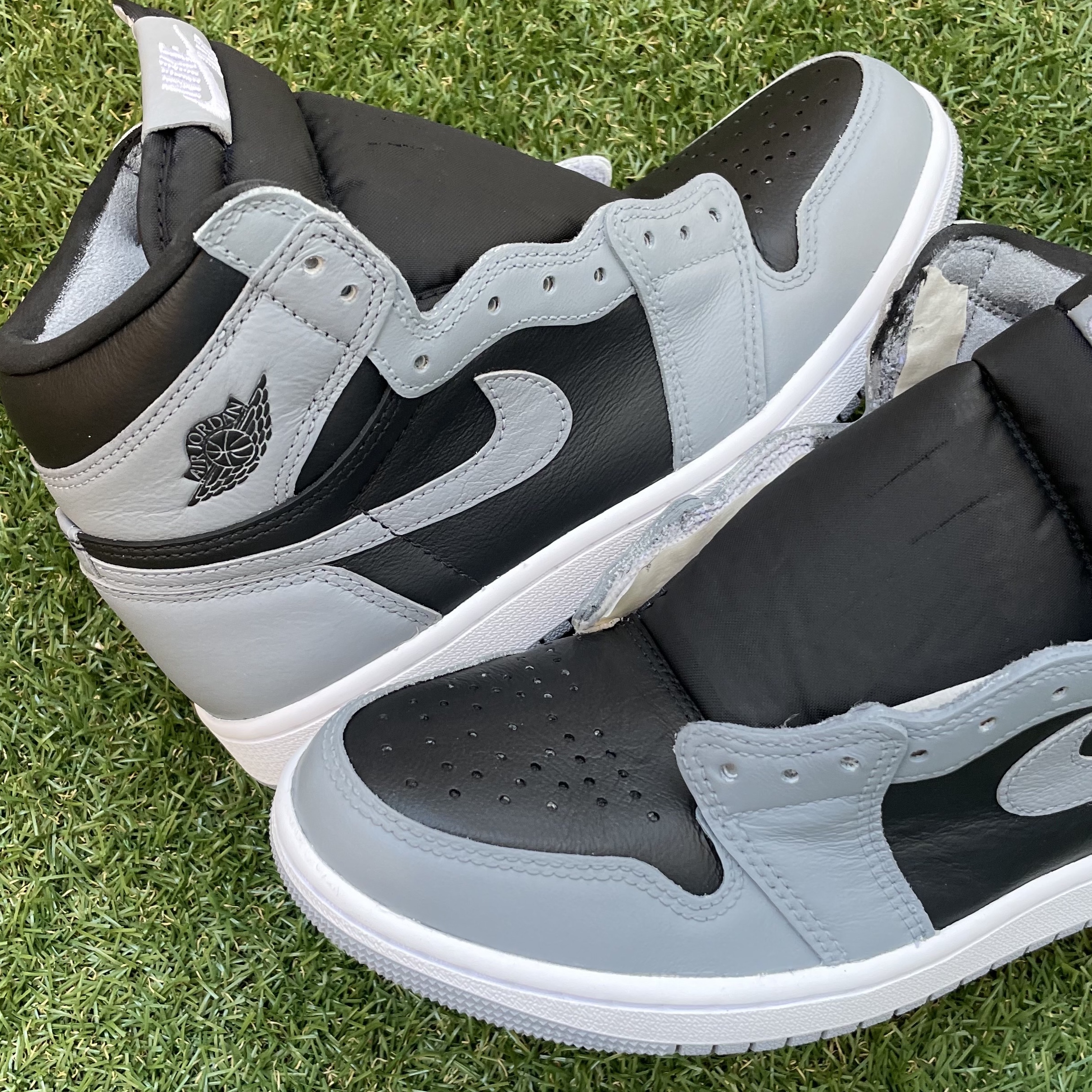 Jordan 1 Retro High OG Stealth 착용 스타일 - 4