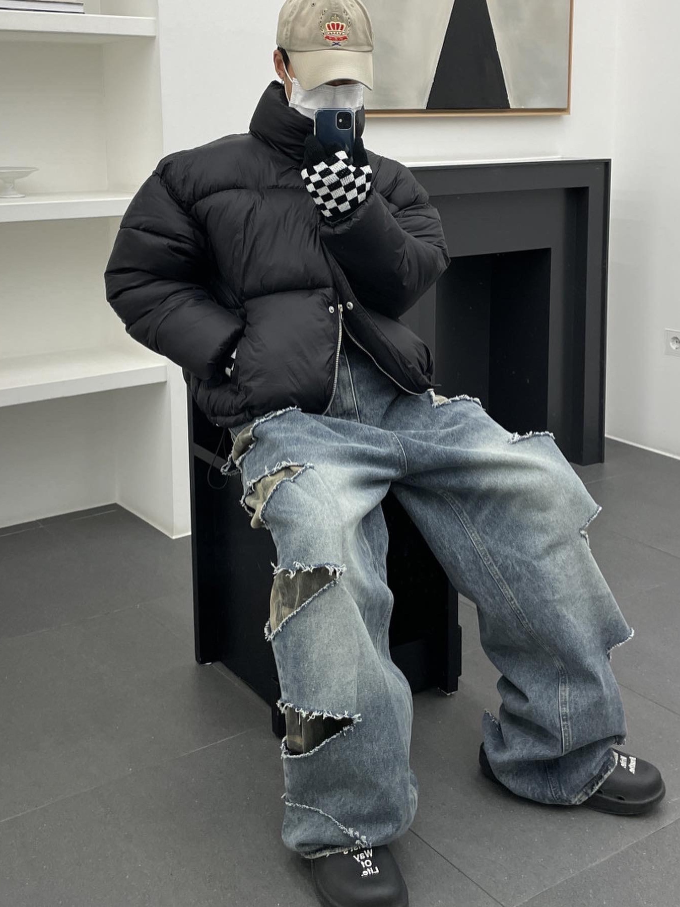Oofos x Takahiromiyashita The Soloist The Soloist's Way Of Life Clog Black White 착용 스타일