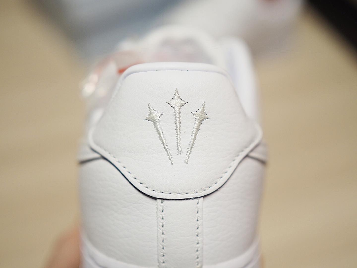 Nike x Drake Nocta Air Force 1 Low SP Certified Lover Boy White 착용 스타일 - 3