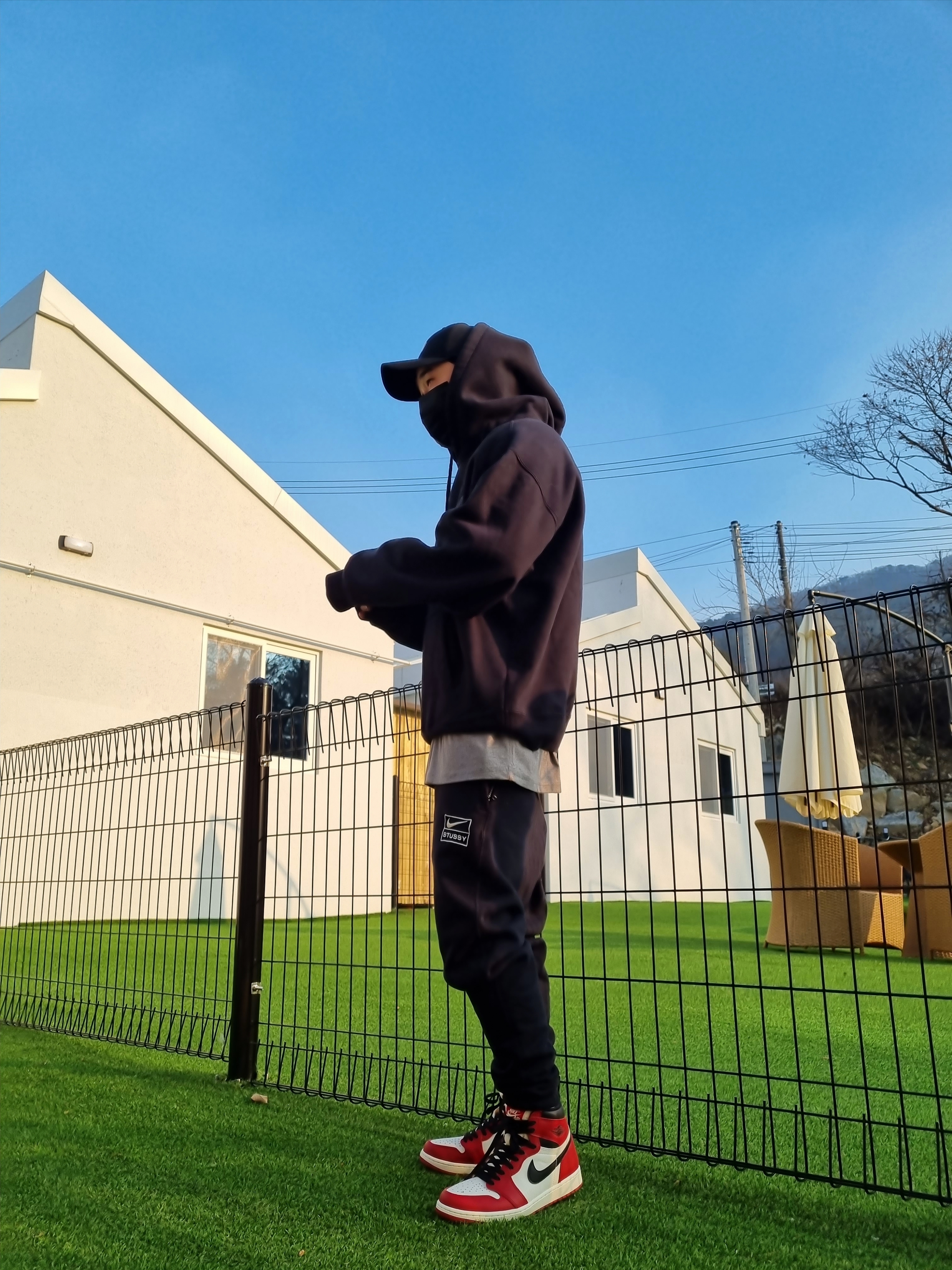 Nike x Stussy NRG RA Washed Pullover Hoodie Black (DN4029-010), Nike x Stussy NRG RA Washed Fleece Pants Black (DN4030-010) 착용 스타일
