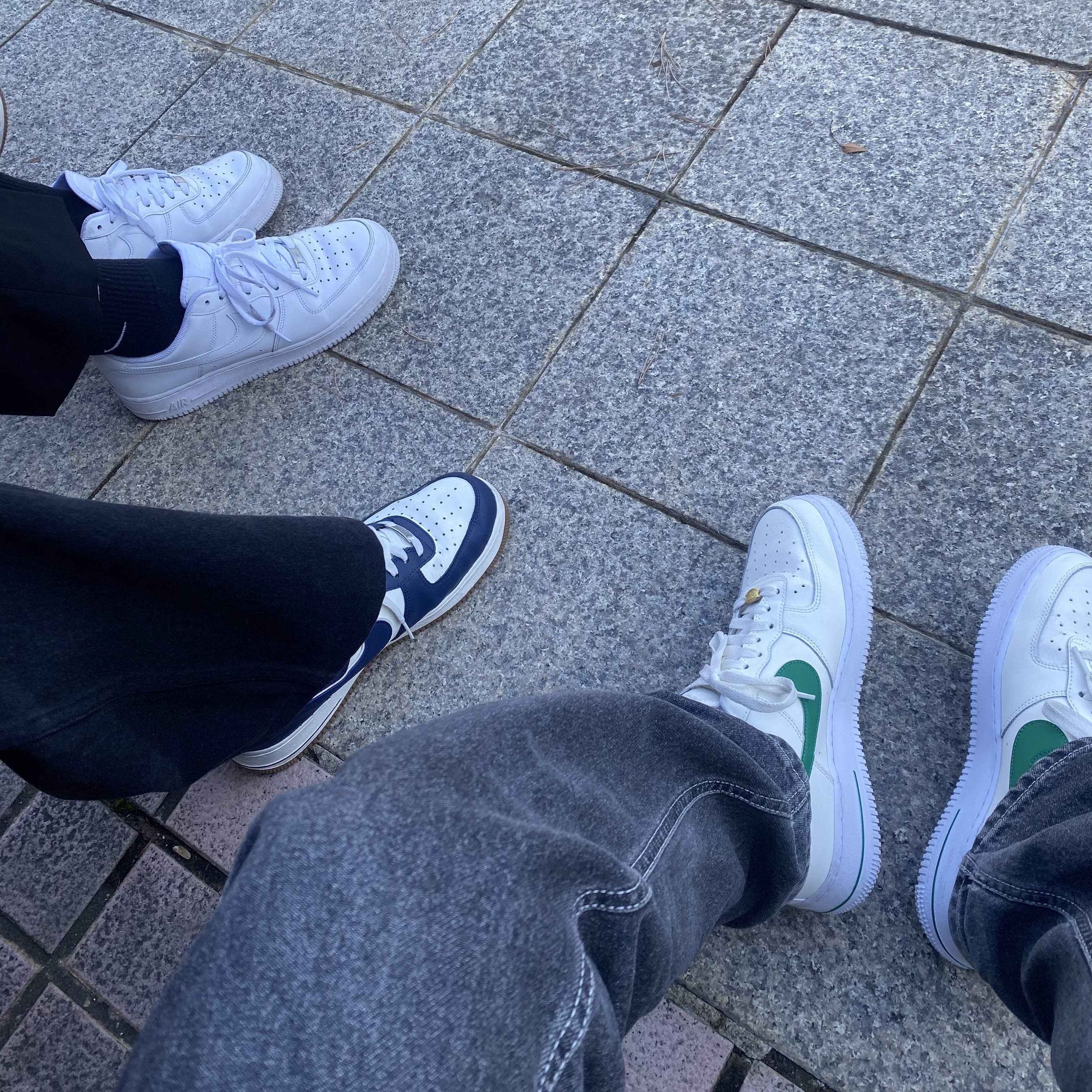 Nike Air Force 1 '07 Low White, Nike Air Force 1 '07 LV8 Midnight Navy 착용 스타일