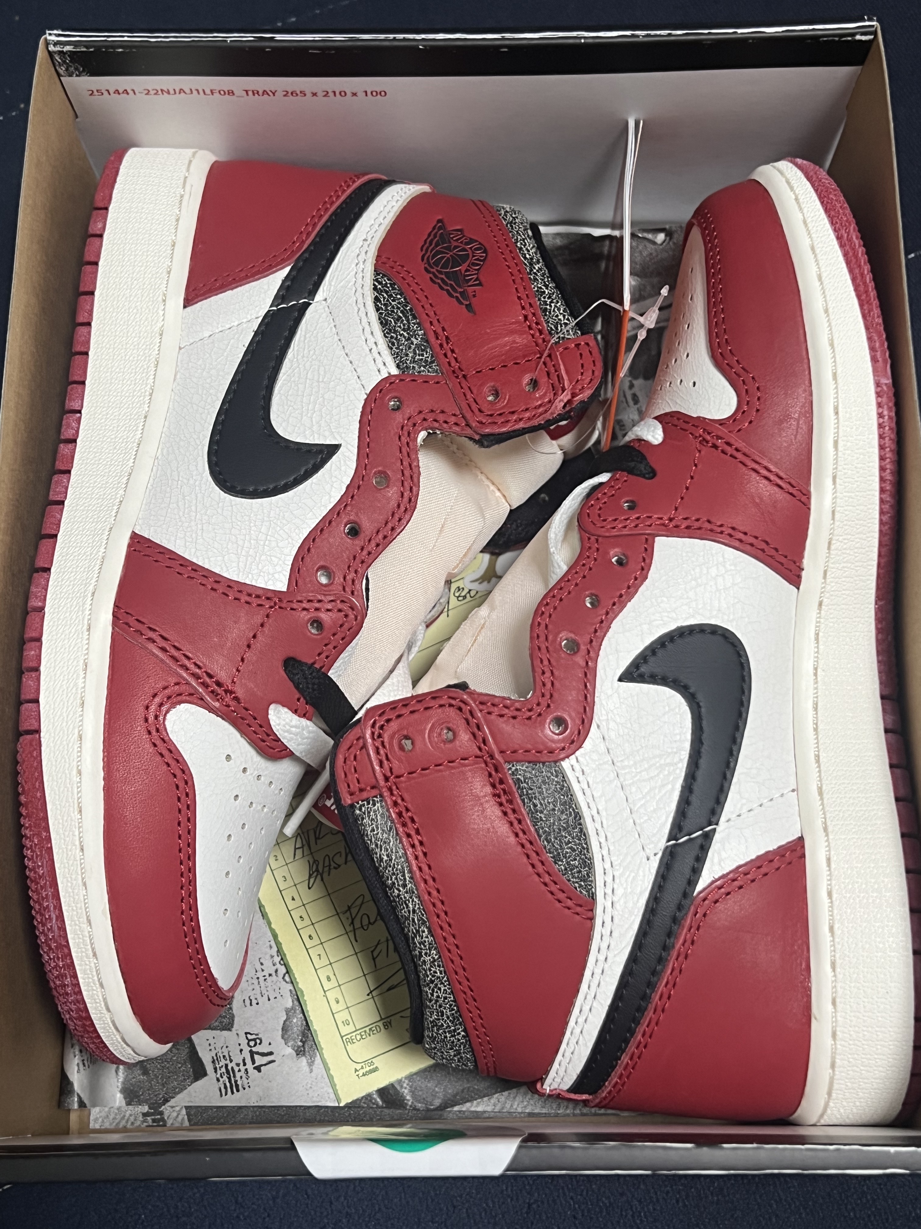 (GS) Jordan 1 Retro High OG Chicago 2022 착용 스타일 - 1