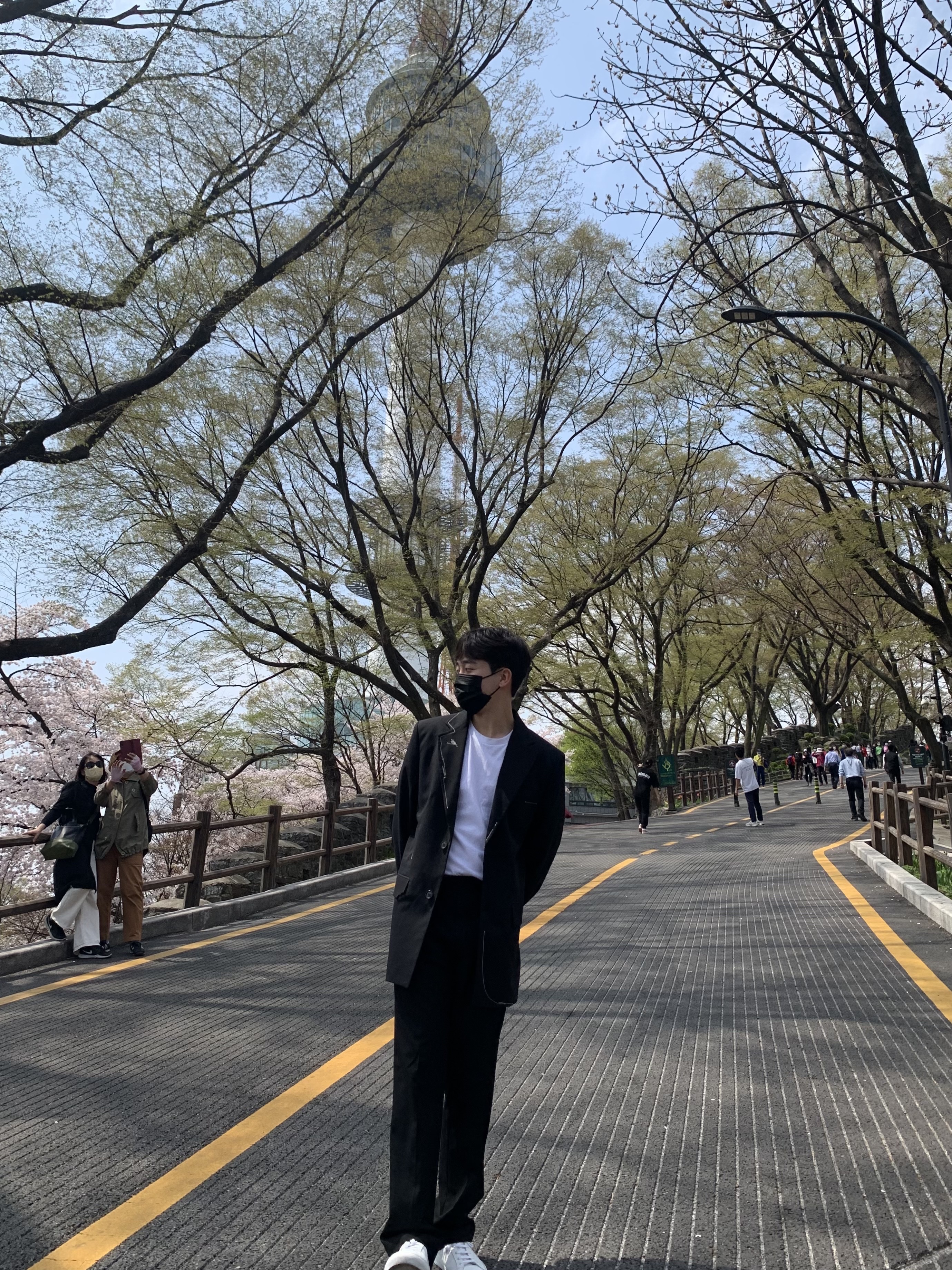 Zara x Ader Error Oversized Blazer Black, Common Projects Original Achilles Low White 착용 스타일