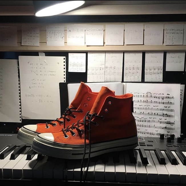 Converse Gore-Tex Chuck 70 High Bold Mandarine 착용 스타일