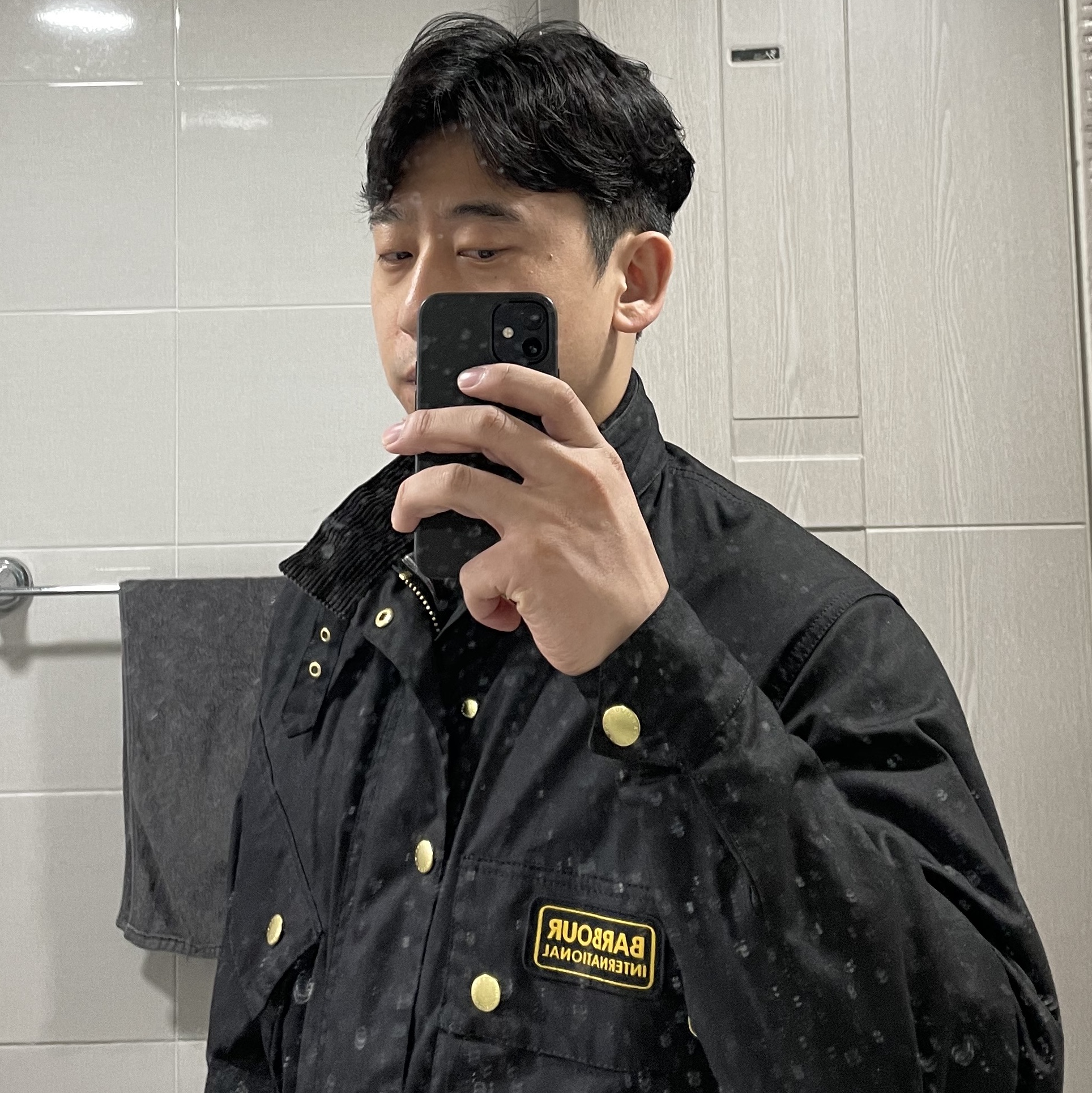 Barbour International Original Wax Jacket Black 착용 스타일