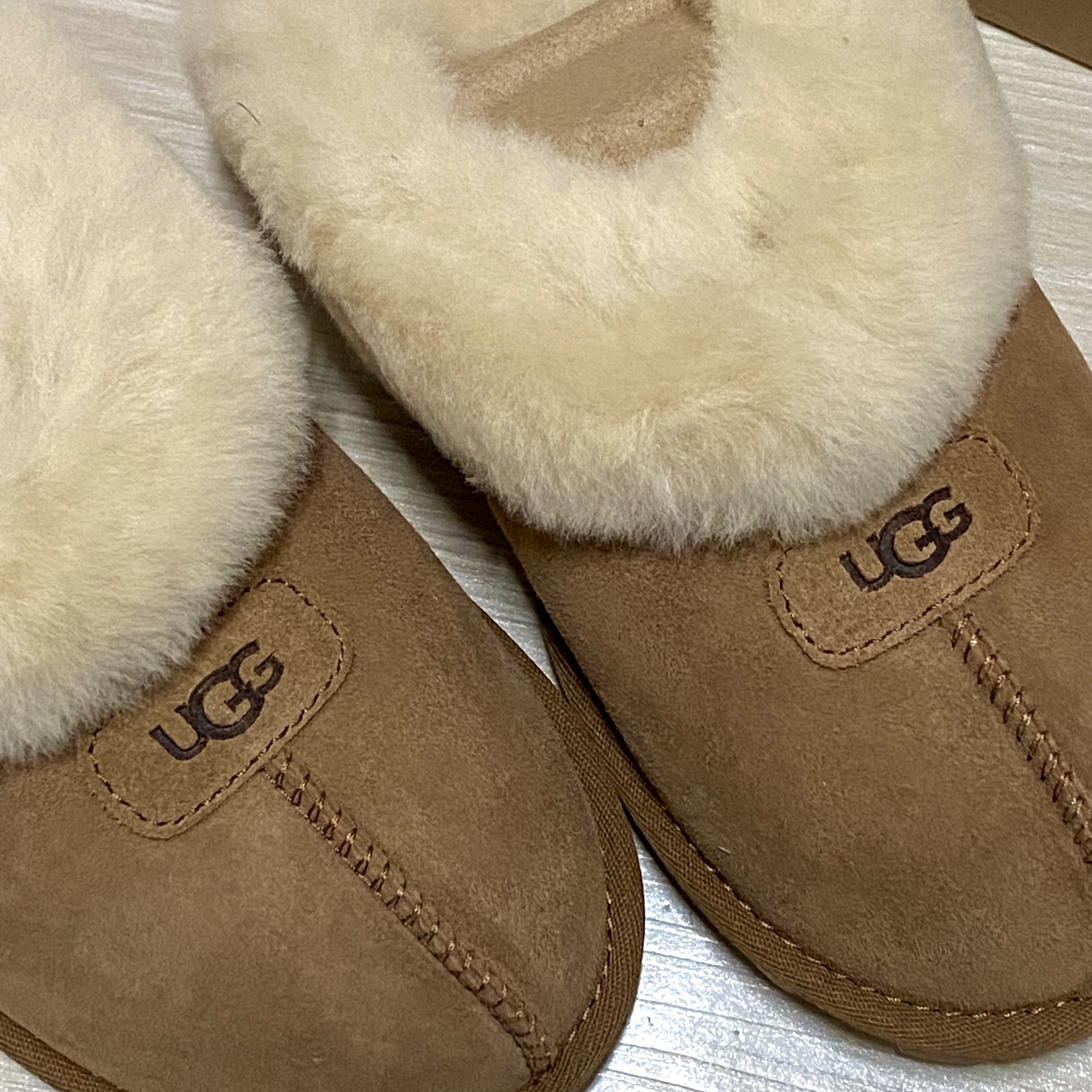 (W) UGG Coquette Slipper Chestnut 착용 스타일