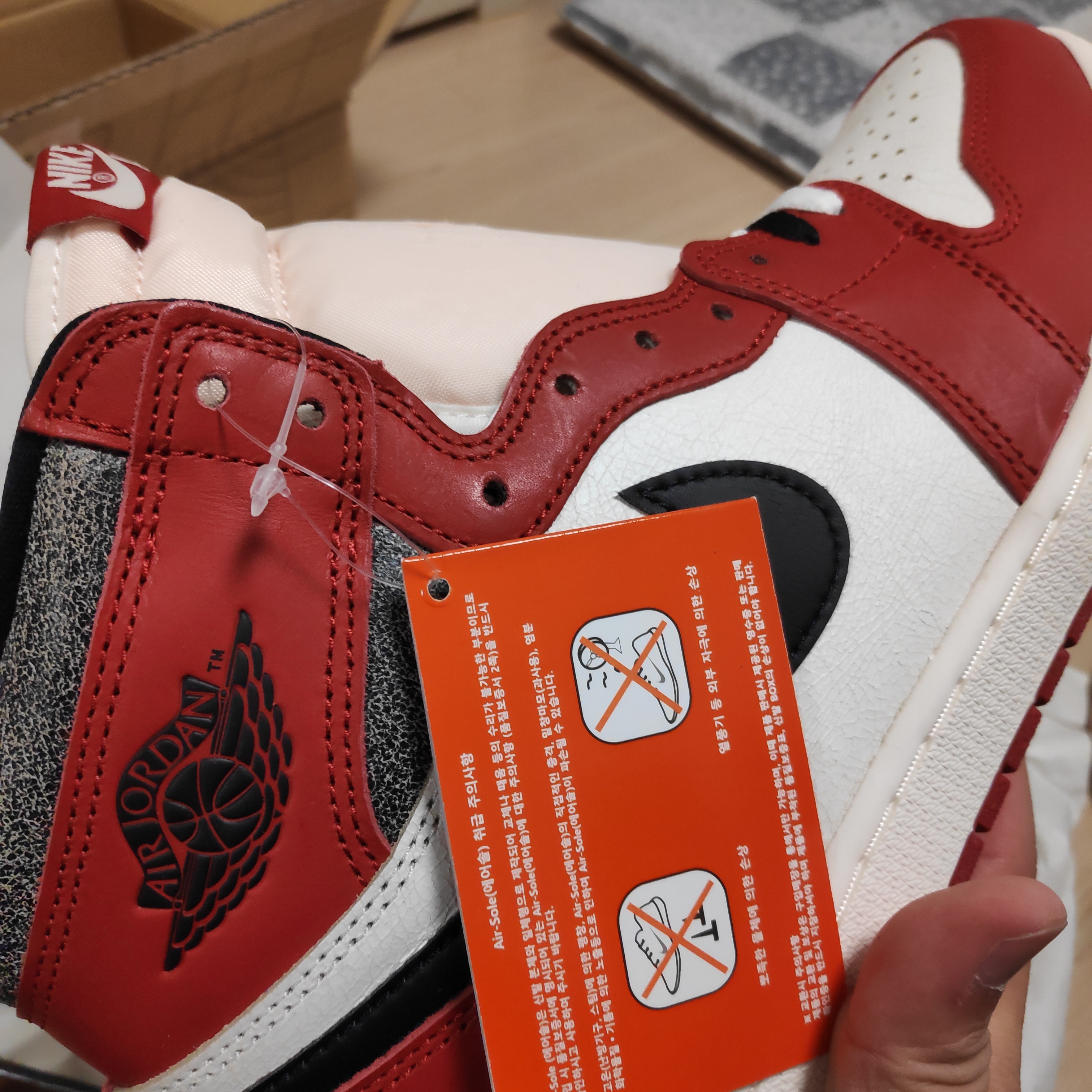 Jordan 1 Retro High OG Chicago 2022 착용 스타일 - 5