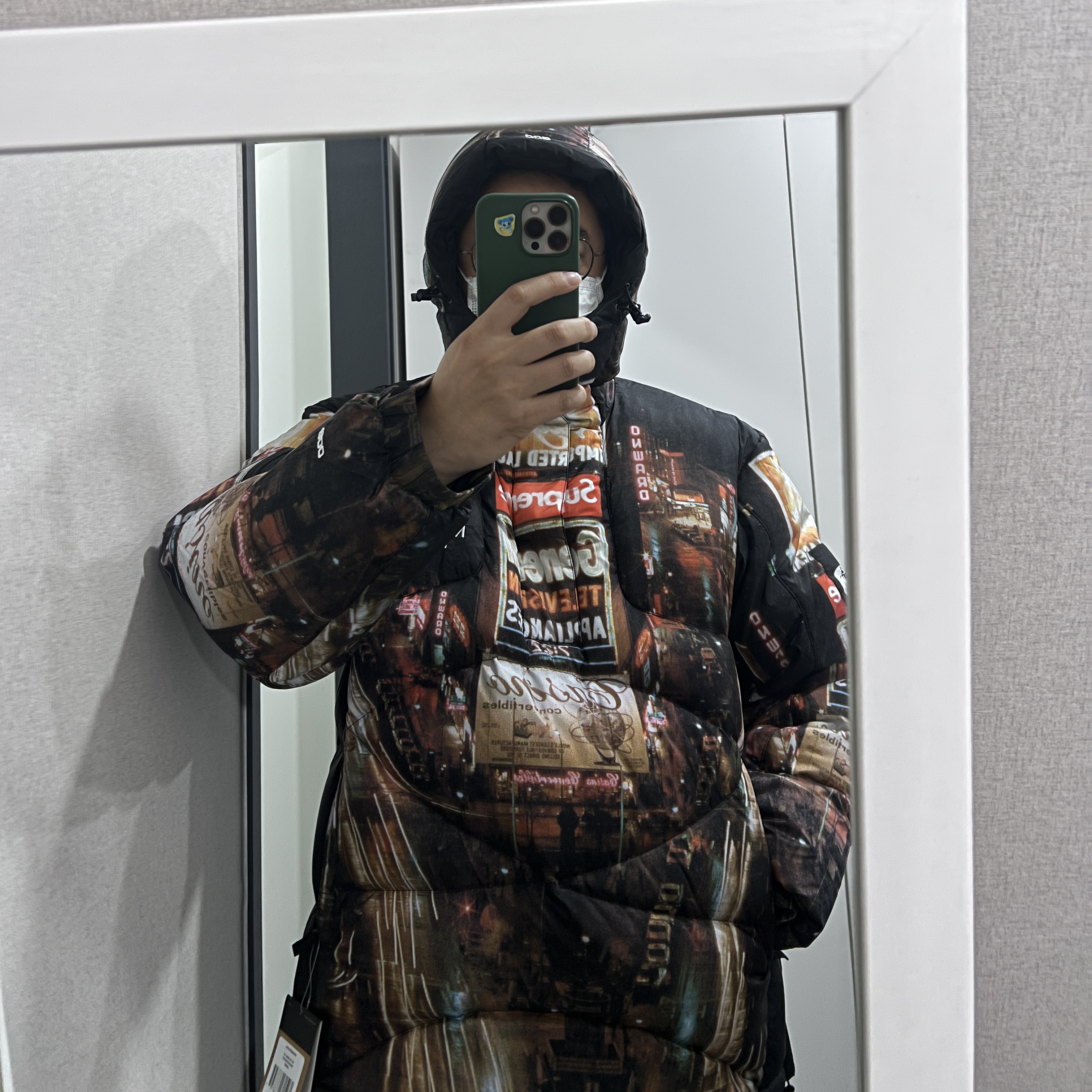 Supreme x The North Face 800-Fill Half Zip Hooded Pullover Times Square - 22FW 착용 스타일