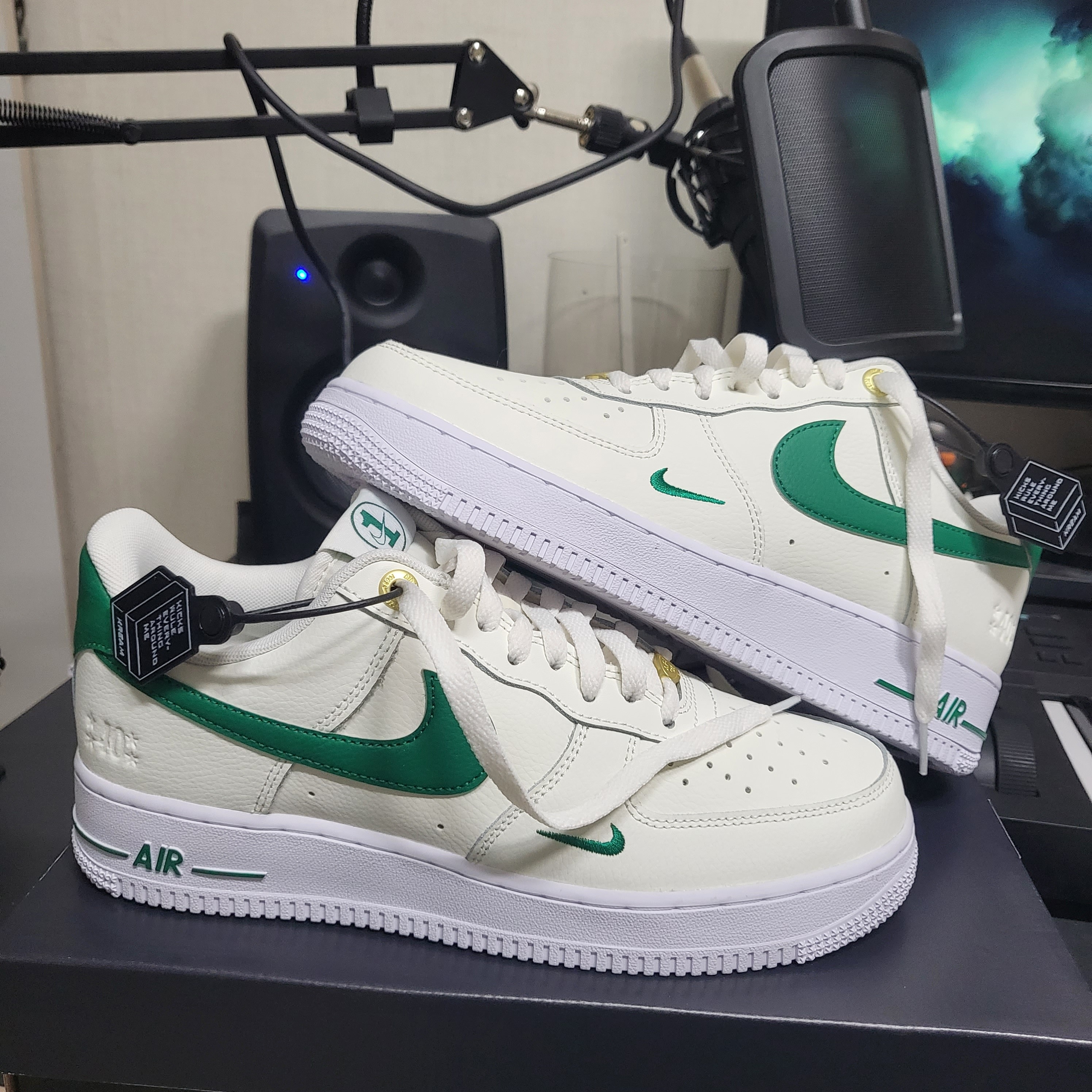 Nike Air Force 1 '07 LV8 40th Anniversary Join Forces Sail Malachite 착용 스타일