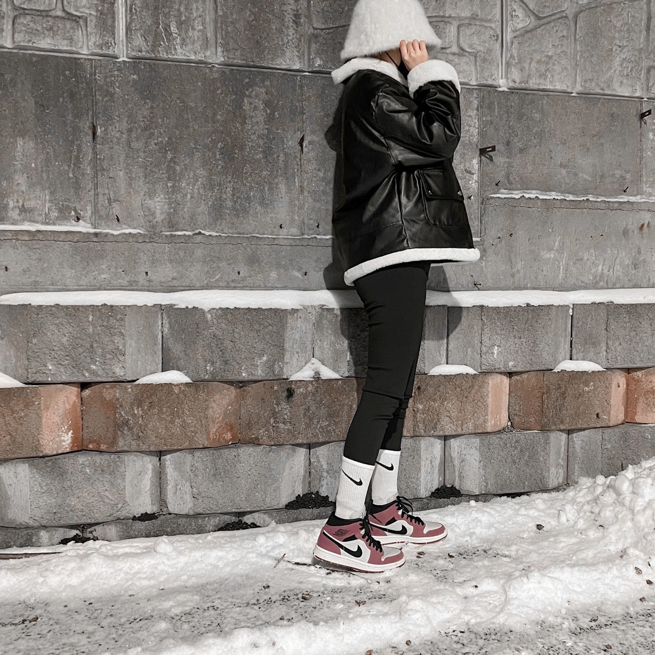 (W) Jordan 1 Mid SE Light Mulberry 착용 스타일 - 1