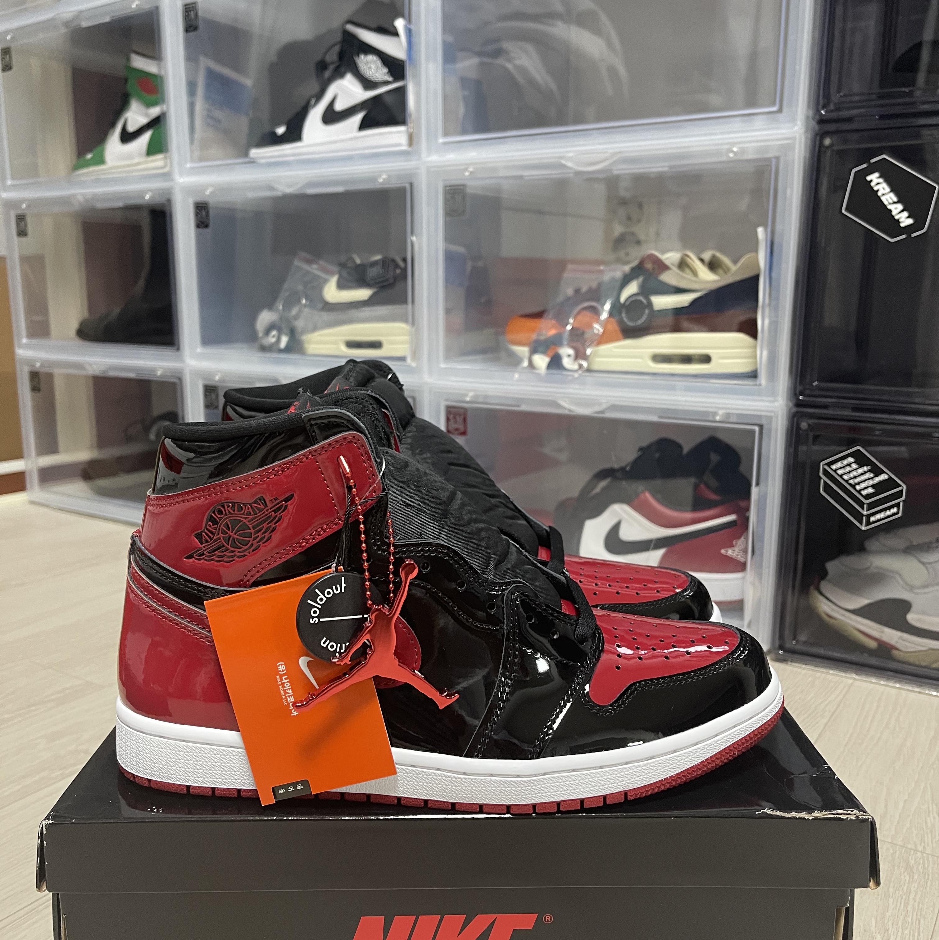 Jordan 1 Retro High OG Patent Bred 착용 스타일 - 1