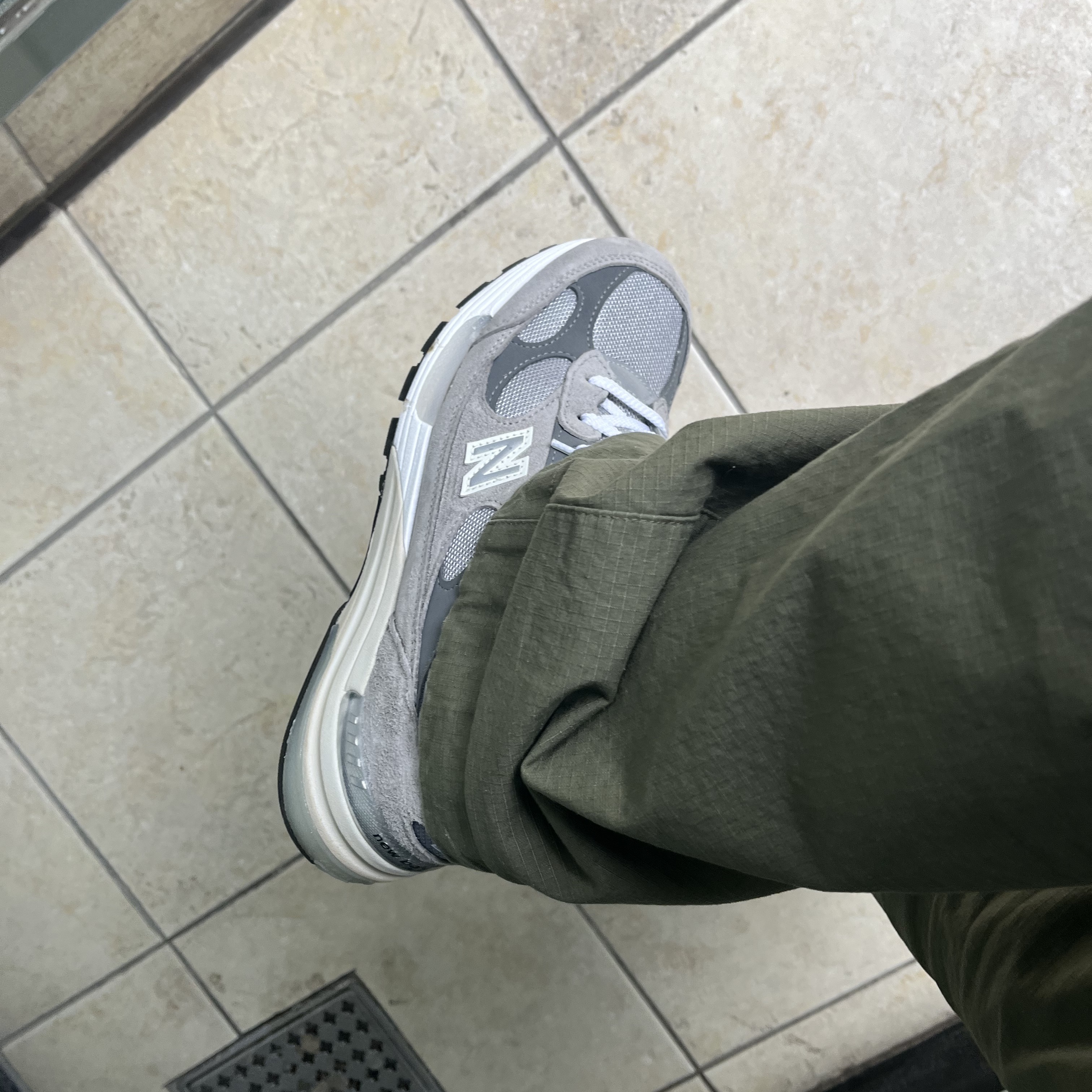 New Balance 992 Made in USA Grey - D Standard 착용 스타일