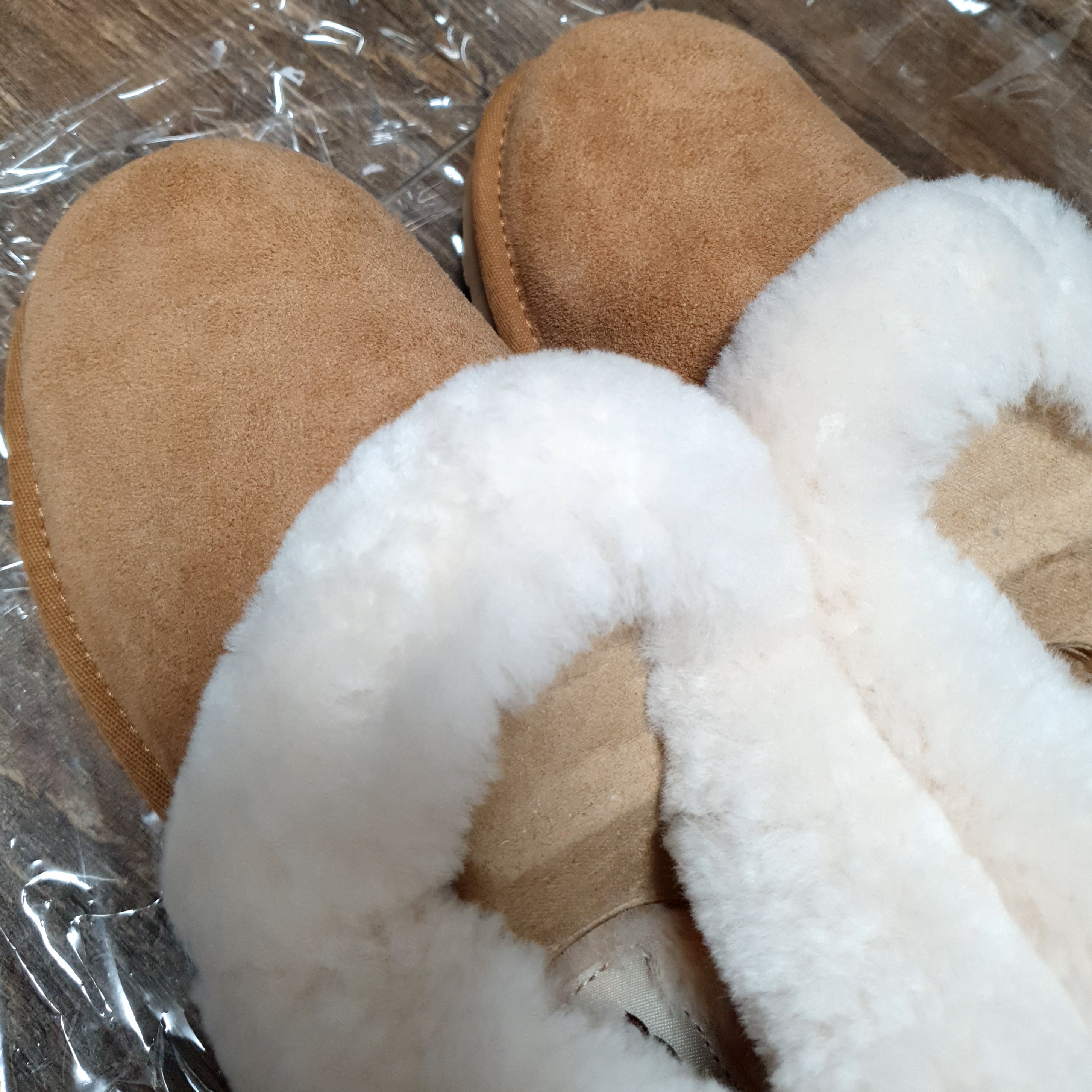 (W) UGG Nita Slipper Chestnut 착용 스타일