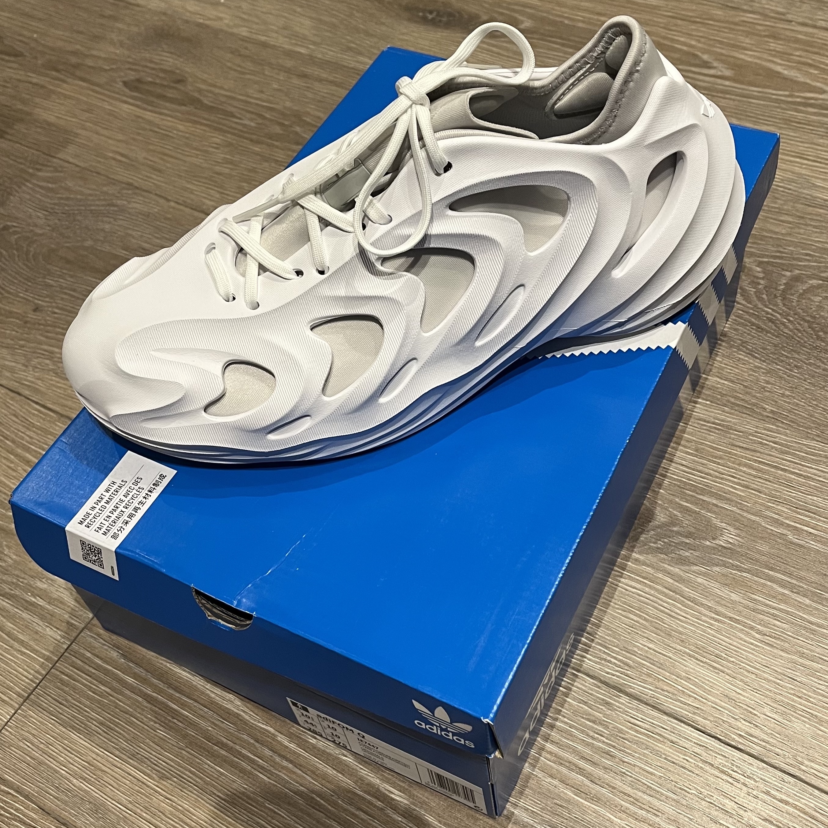 Adidas Adifom Q Cloud White Grey 착용 스타일 - 1