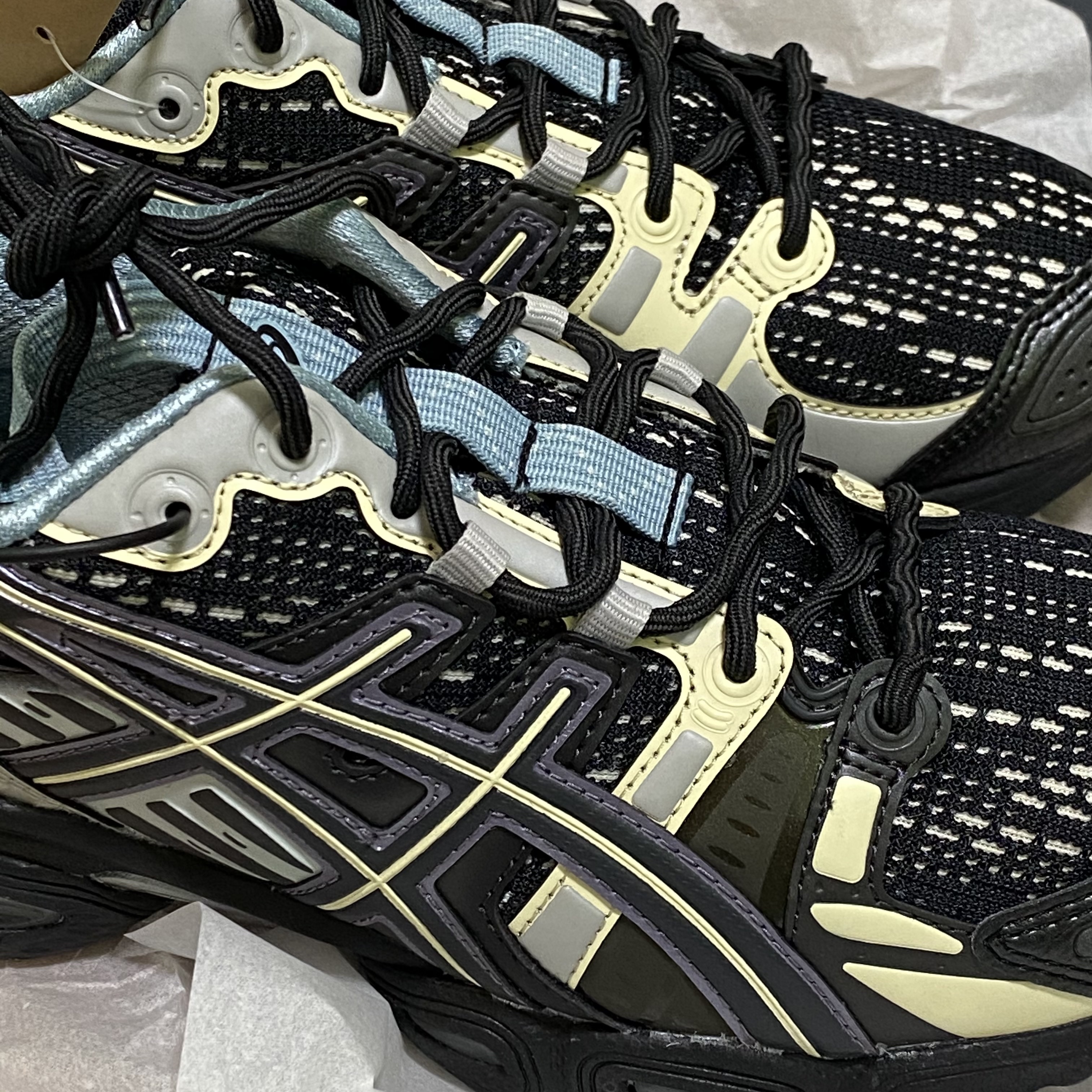 Asics UB5-S Gel-Nimbus 9 Black Gunmetal 착용 스타일
