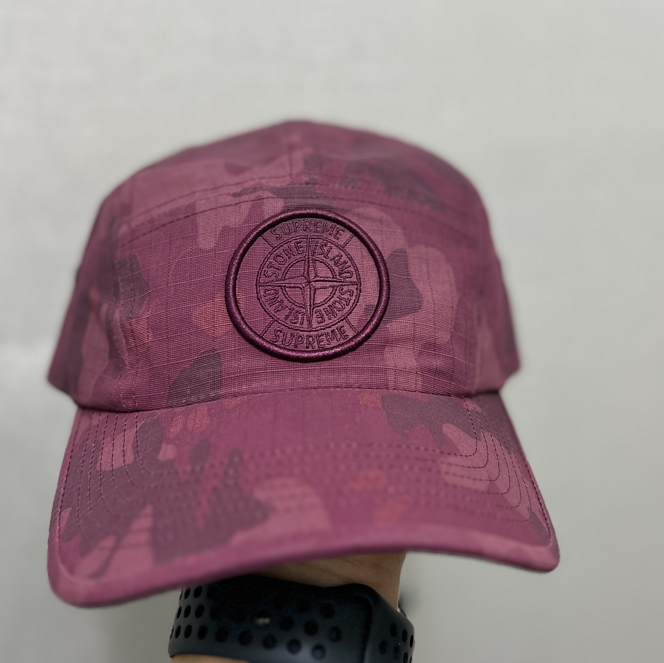 Supreme x Stone Island Reactive Ice Camo Ripstop Camp Cap Red - 22SS 착용 스타일 - 1