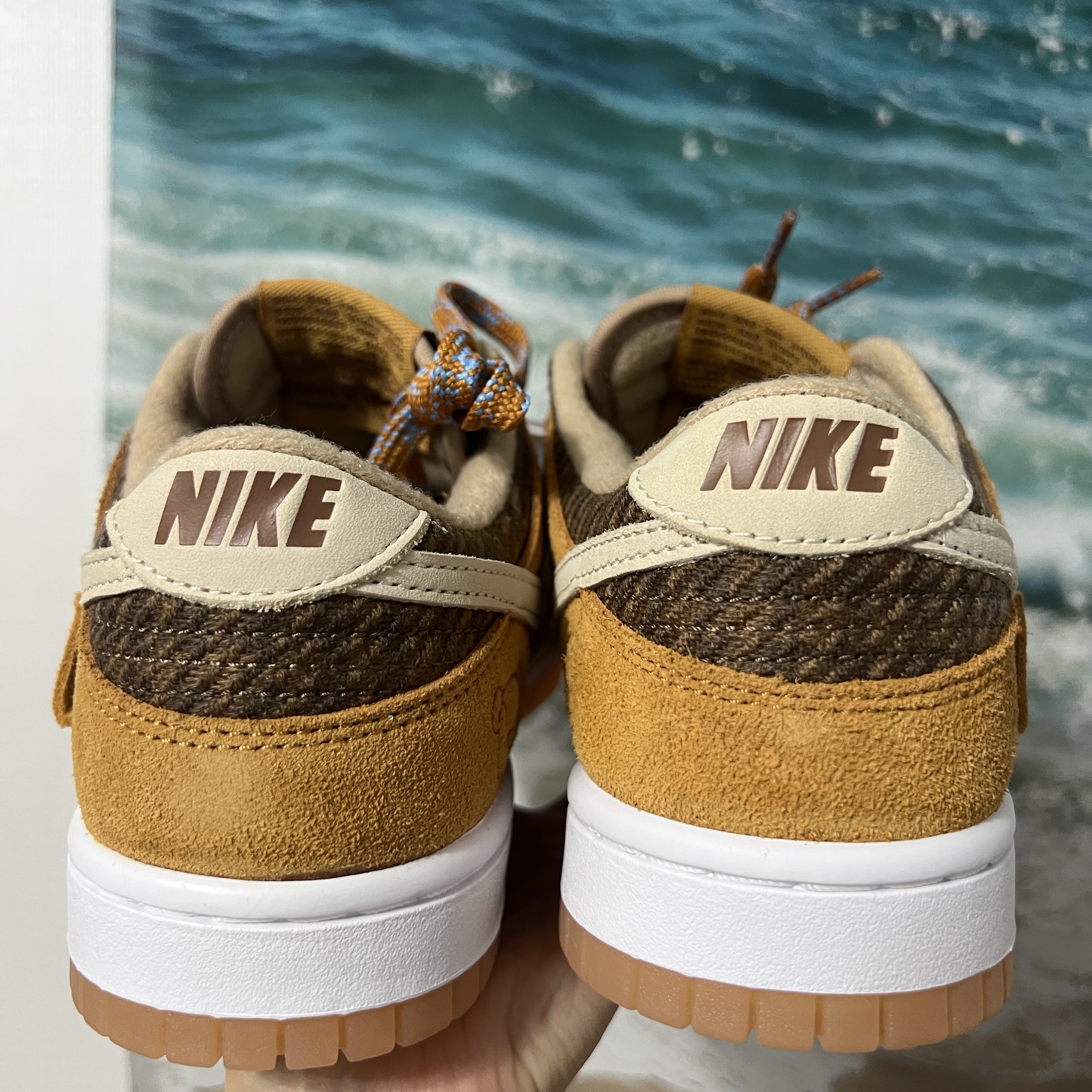 Nike Dunk Low SE Praline Desert Ochre 착용 스타일 - 3