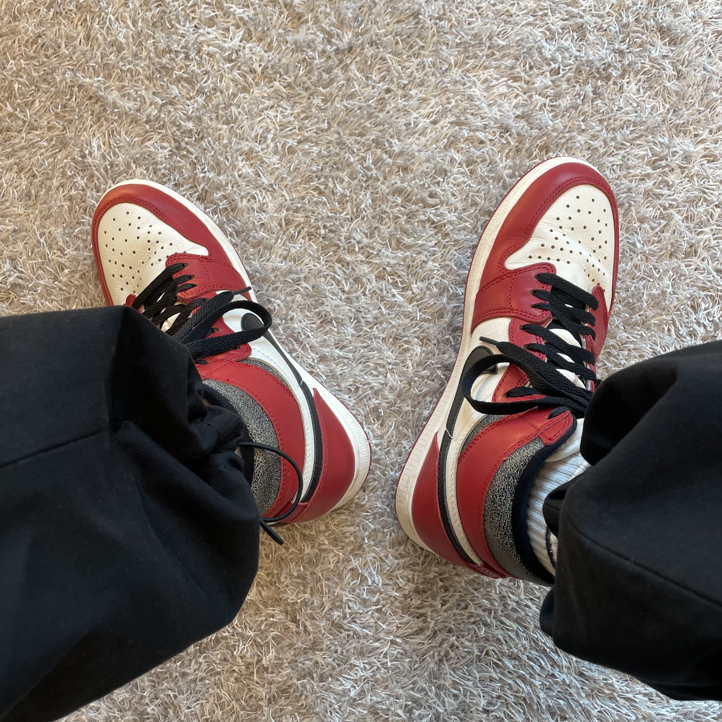Jordan 1 Retro High OG Chicago 2022, Nike M NRG Hoodie Olive Grey 착용 스타일 - 2