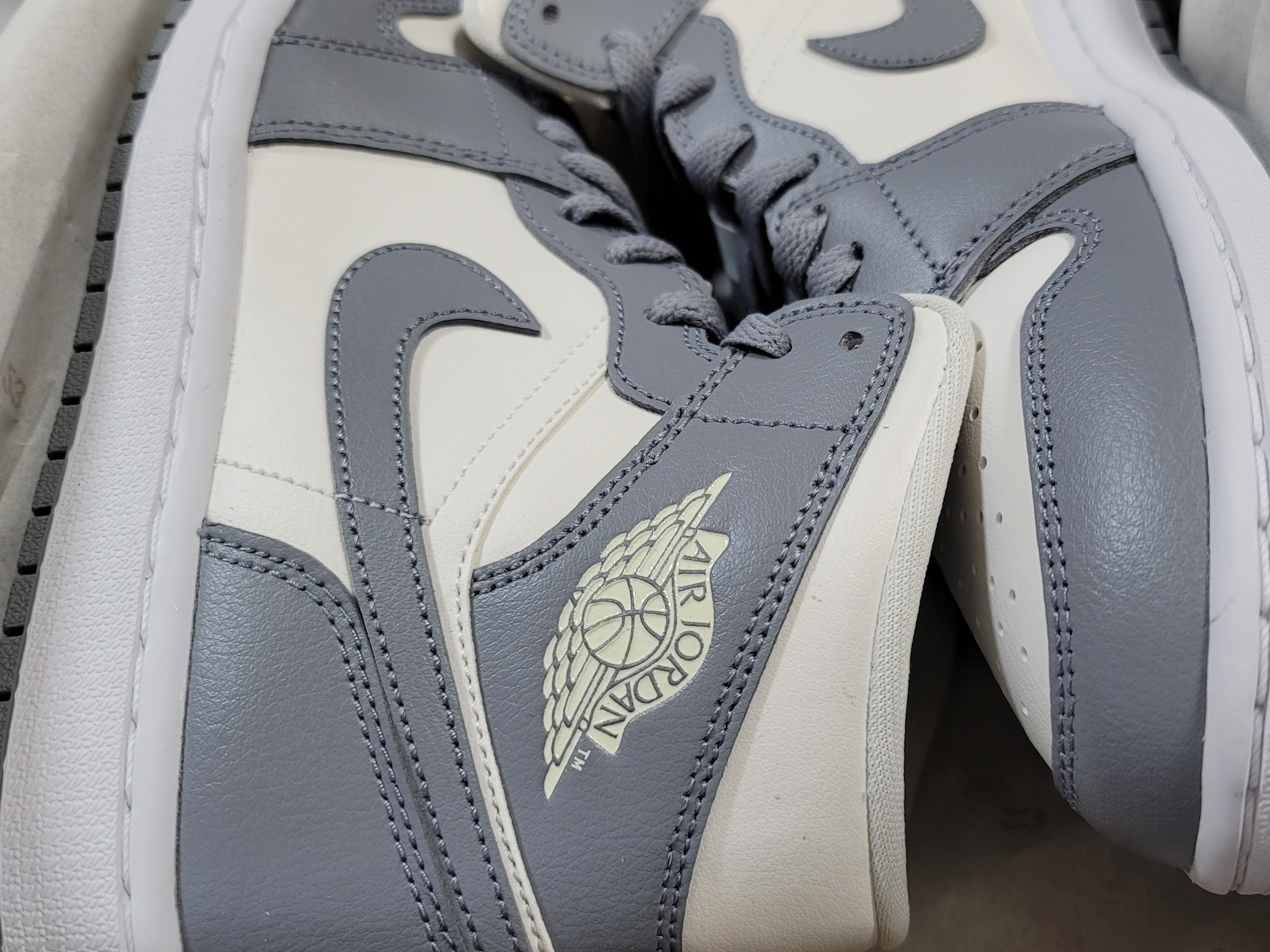 (W) Jordan 1 Mid Sail Stealth 착용 스타일