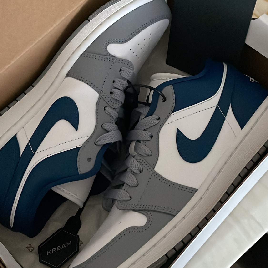 (W) Jordan 1 Low White Grey Blue 착용 스타일
