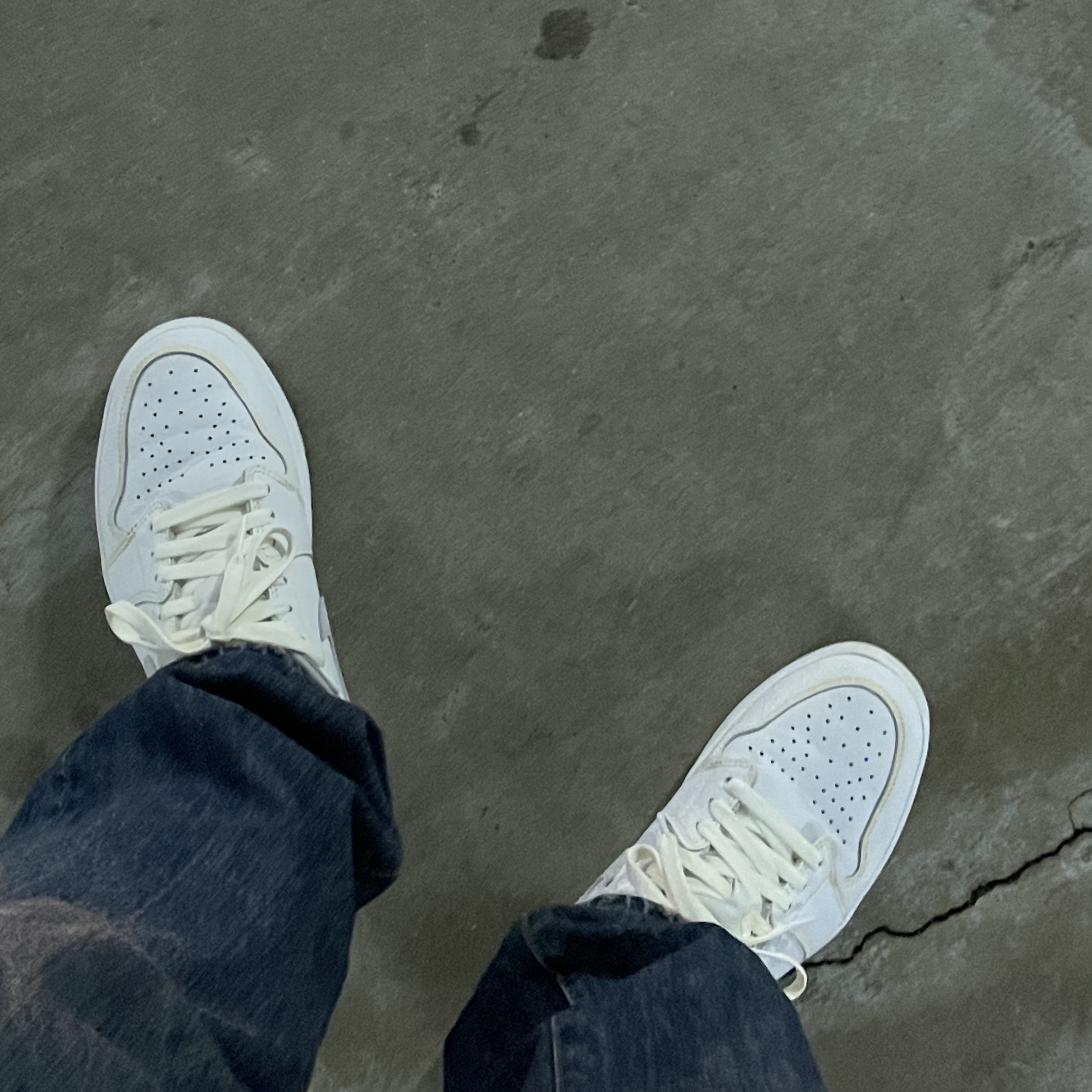 Jordan 1 Low OG Neutral Grey 착용 스타일 - 2