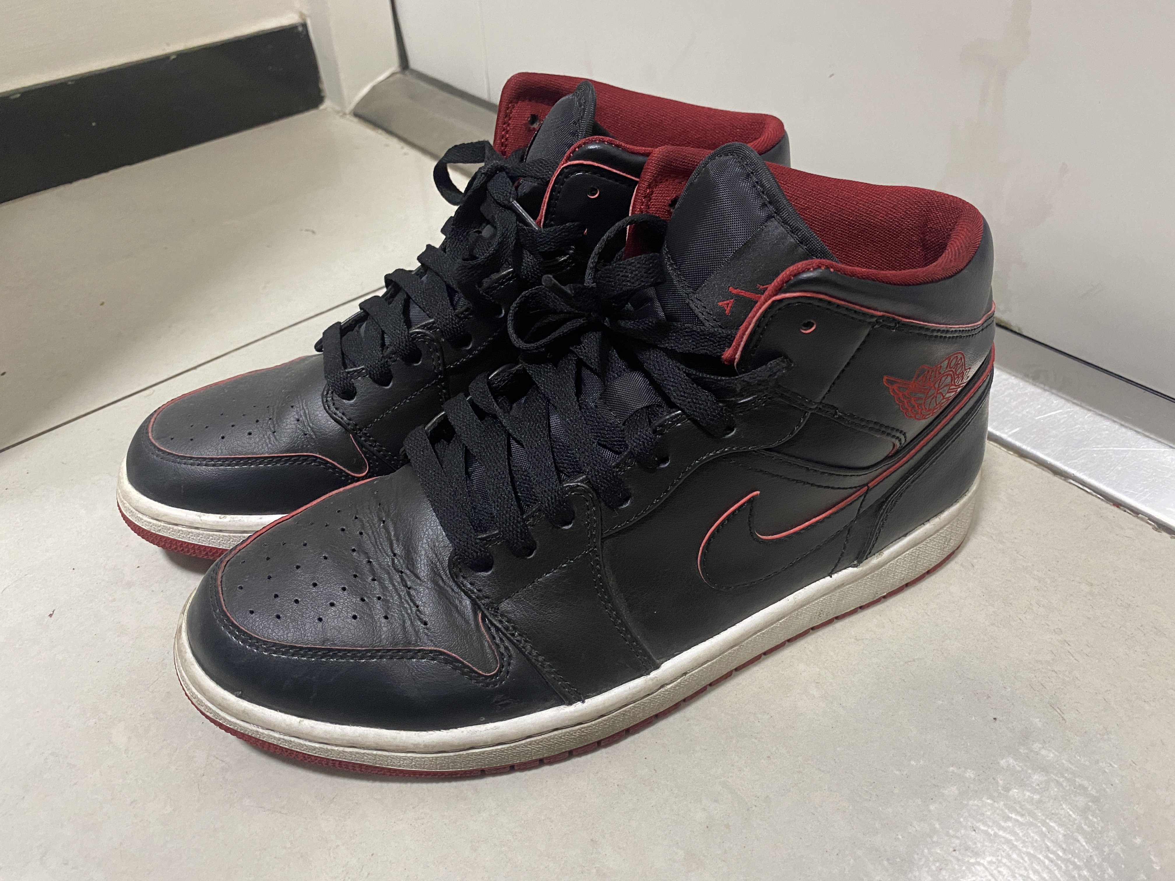 Jordan 1 Retro Mid Black 2016 착용 스타일