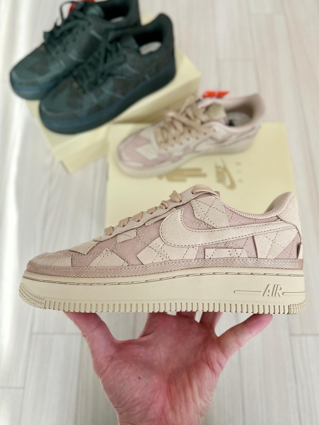 Nike x Billie Eilish Air Force 1 Low '07 SP Mushroom 착용 스타일