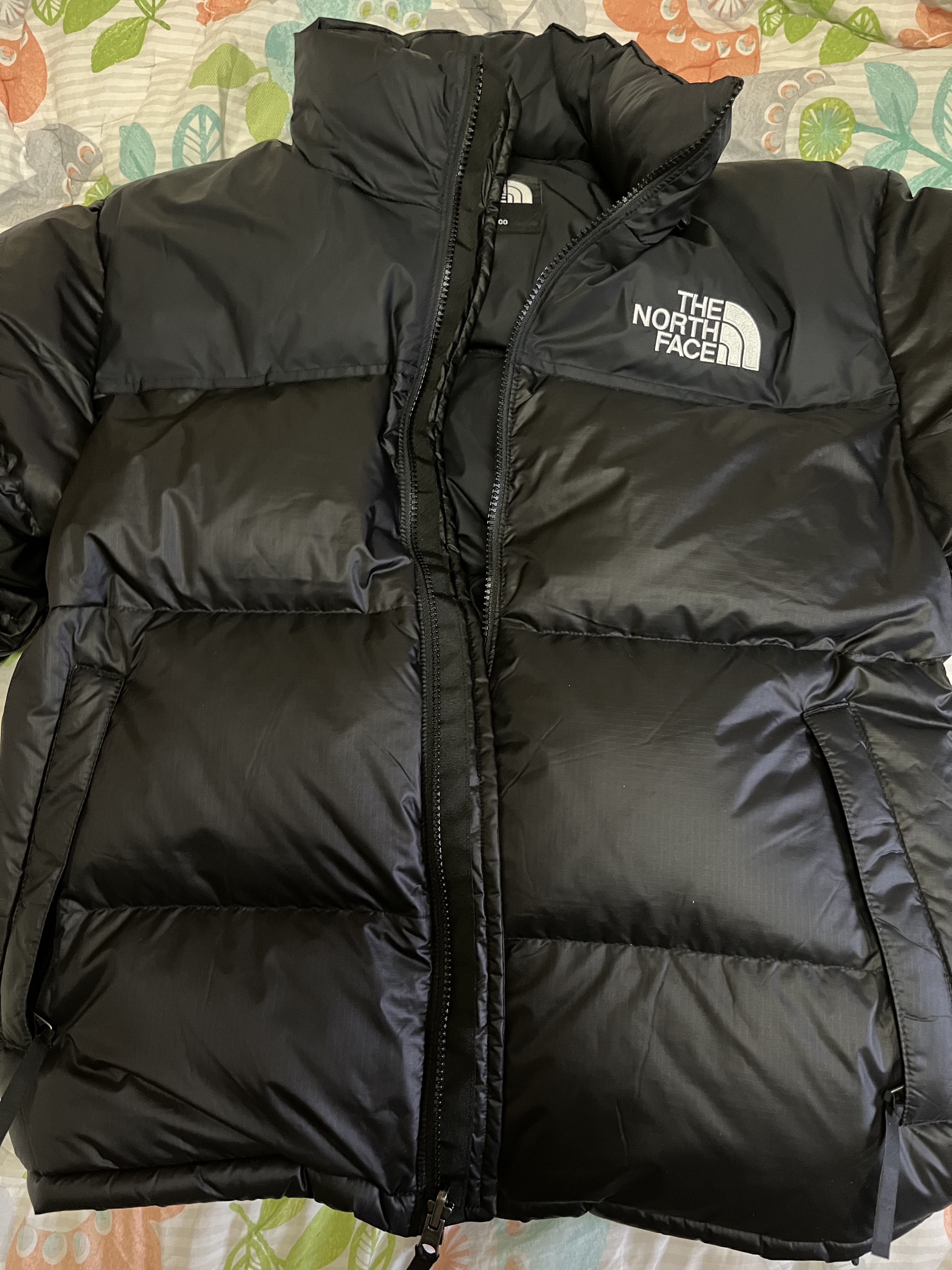 The North Face 1996 Eco Nuptse Jacket Black 착용 스타일