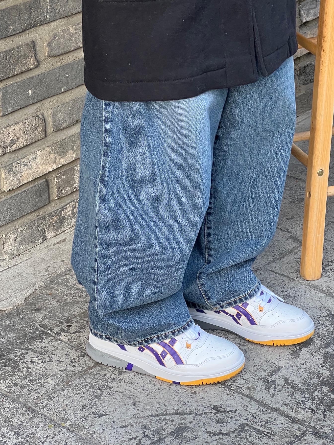 Asics EX89 White Gentry Purple 착용 스타일 - 3