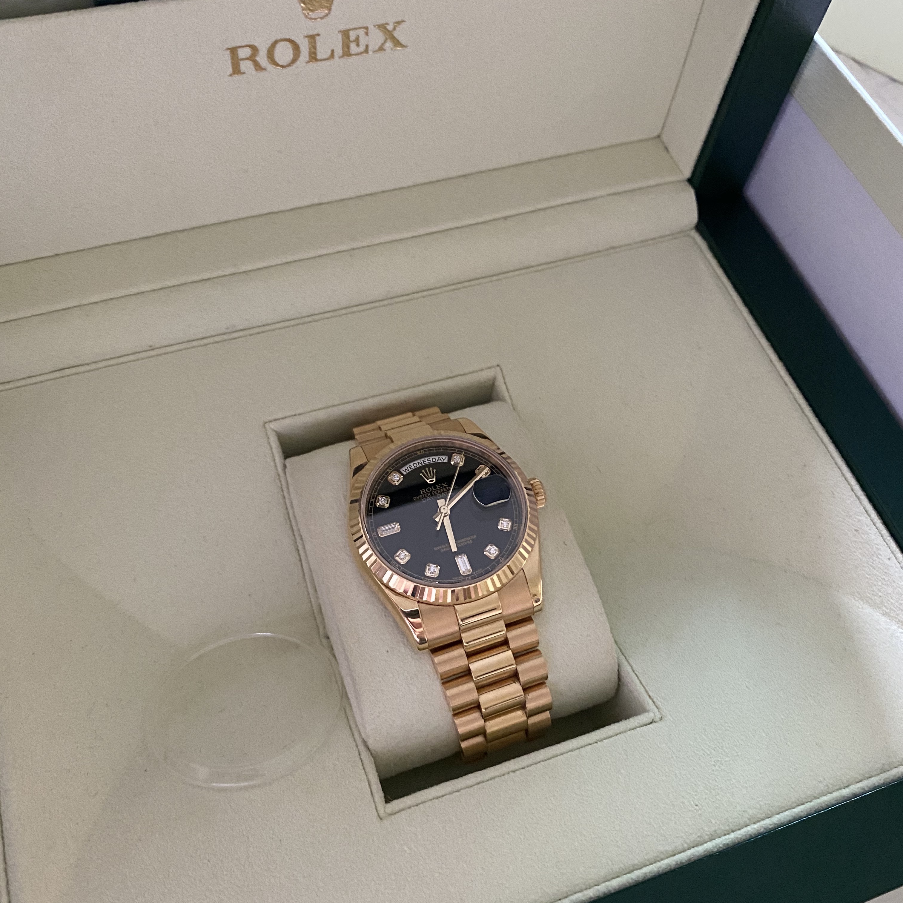 Rolex Day-Date 36mm 128238 Green Ombre Diamond-Set President 착용 스타일 - 1
