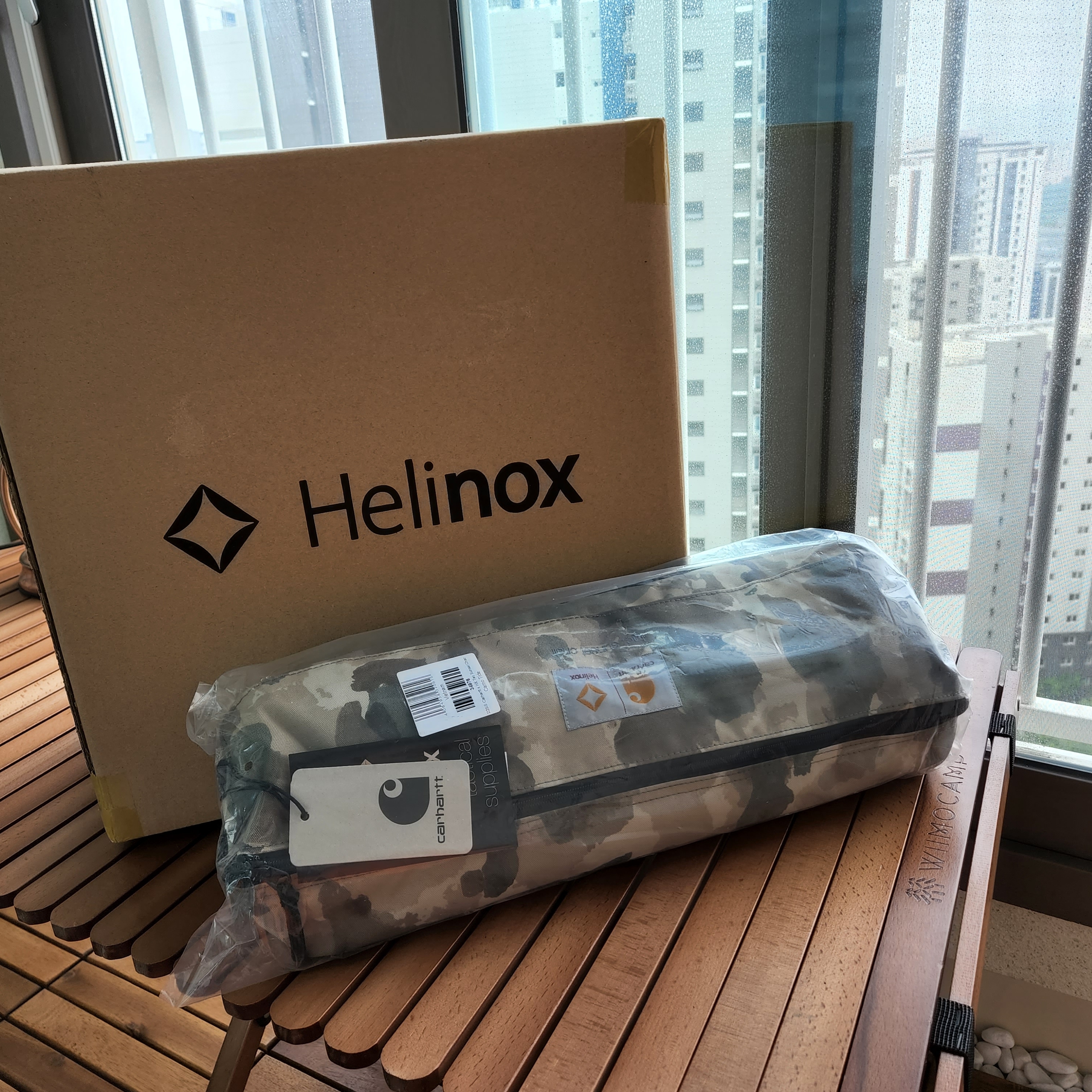 Helinox x Carhartt WIP Tactical Sunset Chair Camo Tide 착용 스타일