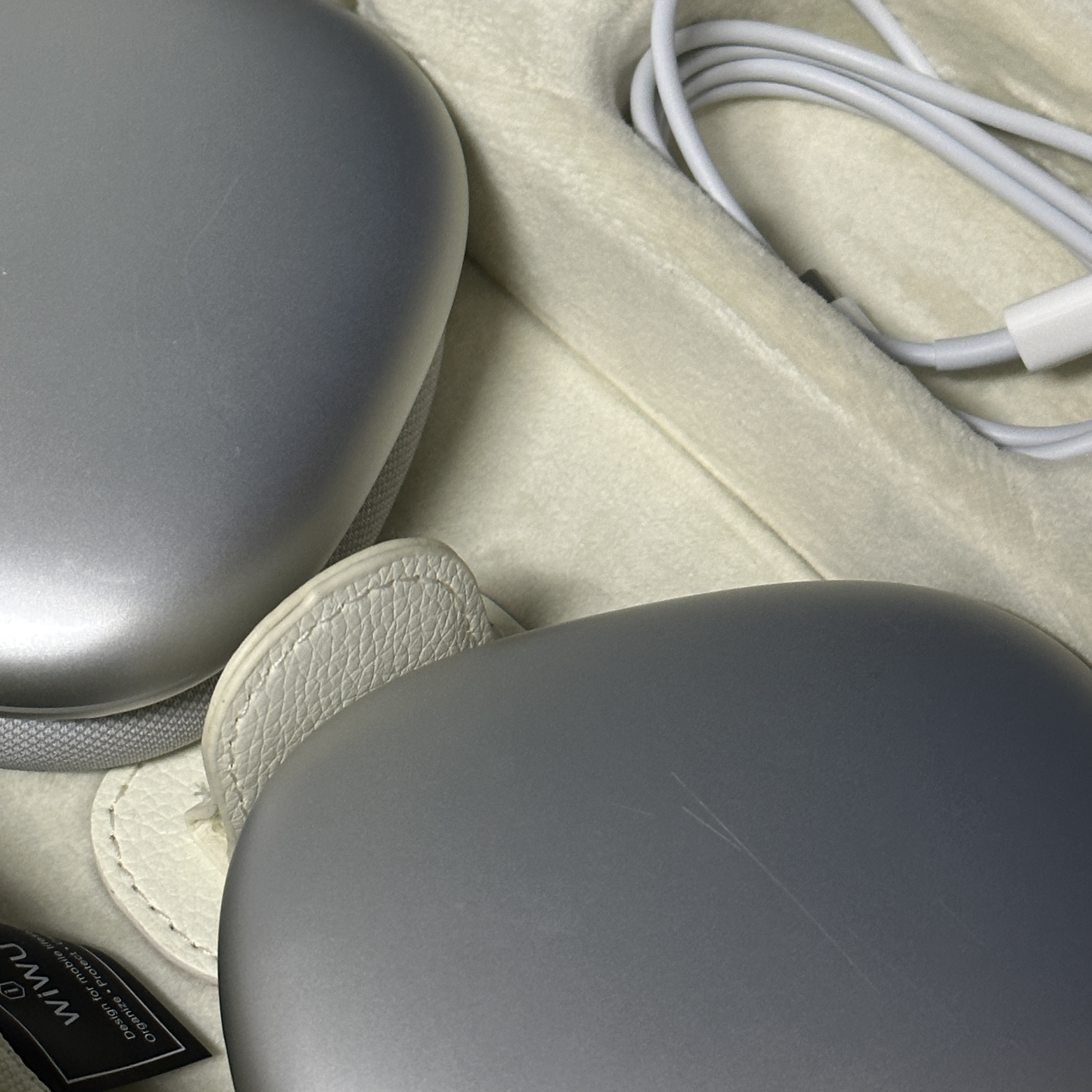 Apple AirPods Max Lightning Silver (Korean Ver.) 착용 스타일