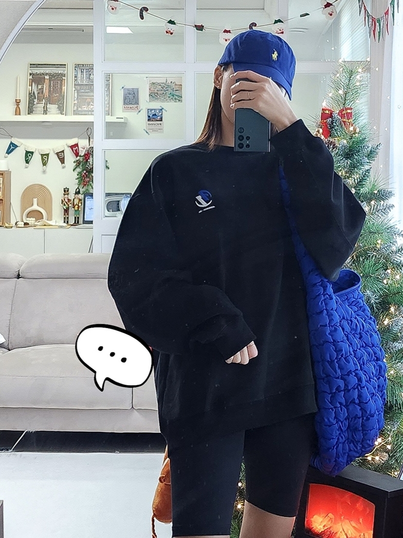 Zara x Ader Error Oversize Sweatshirt Black 착용 스타일