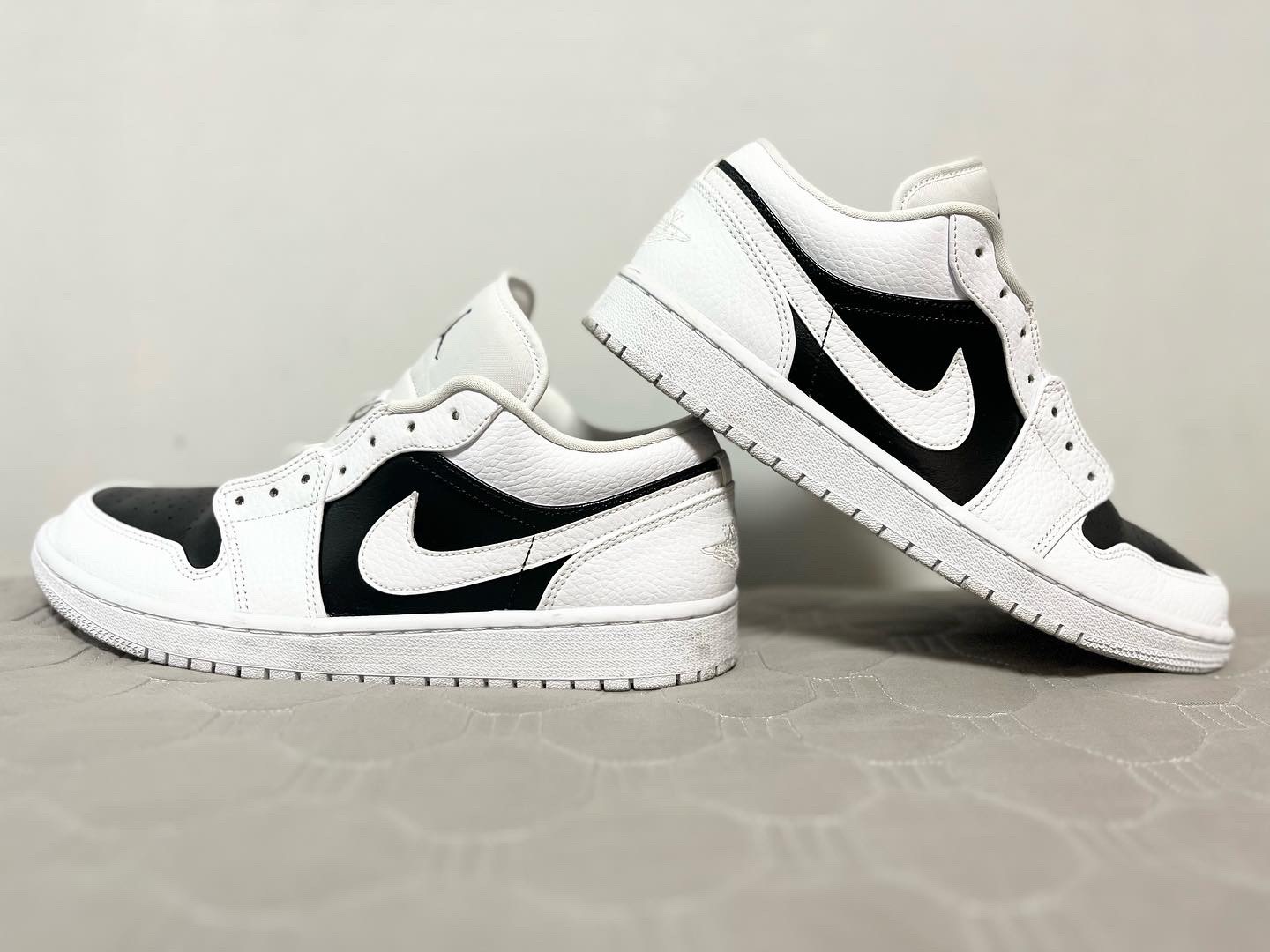 Jordan 1 Low Triple White 착용 스타일 - 1