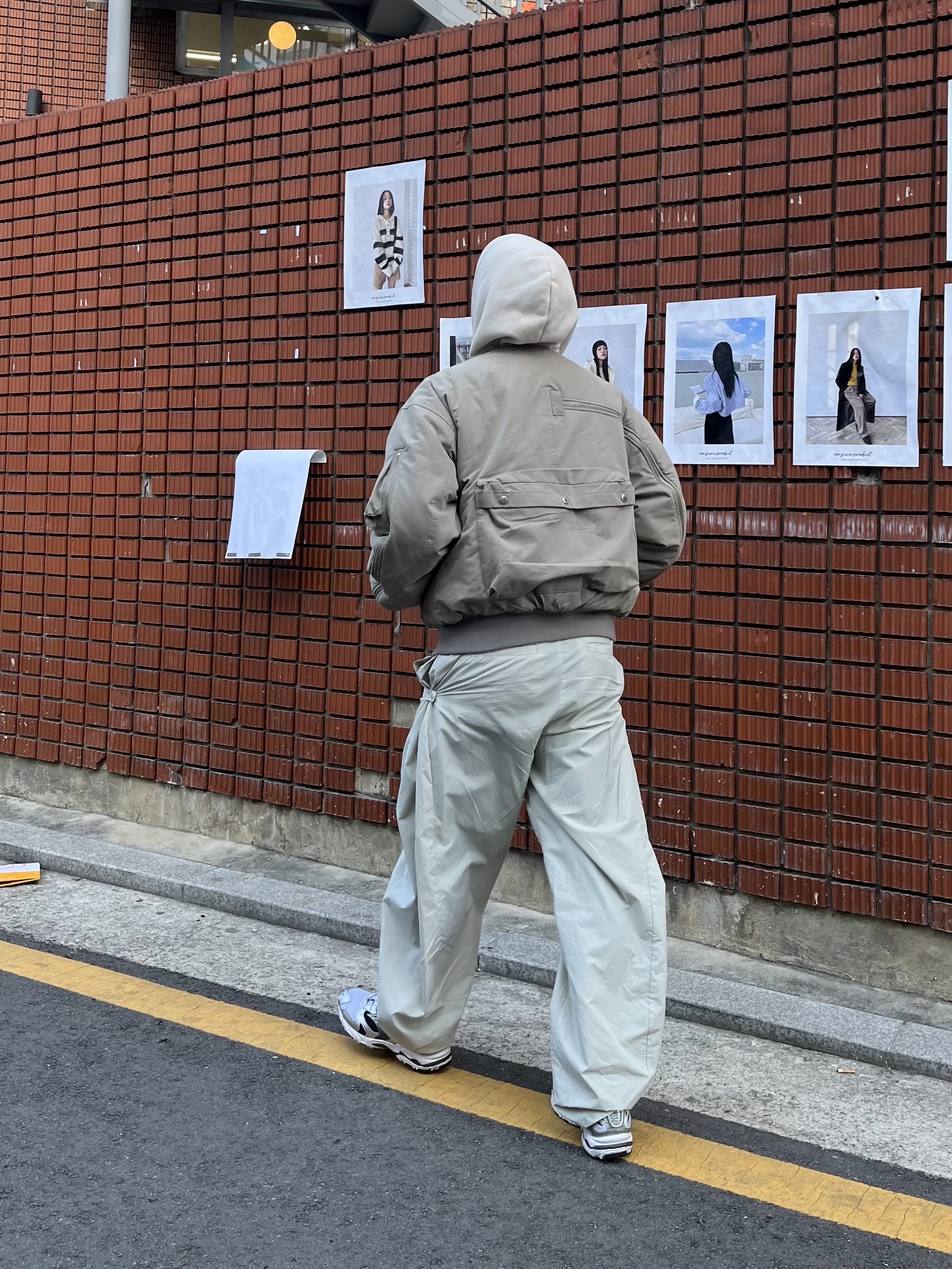 Sansan Gear Side Snap Pants Ice Beige - 22FW 착용 스타일