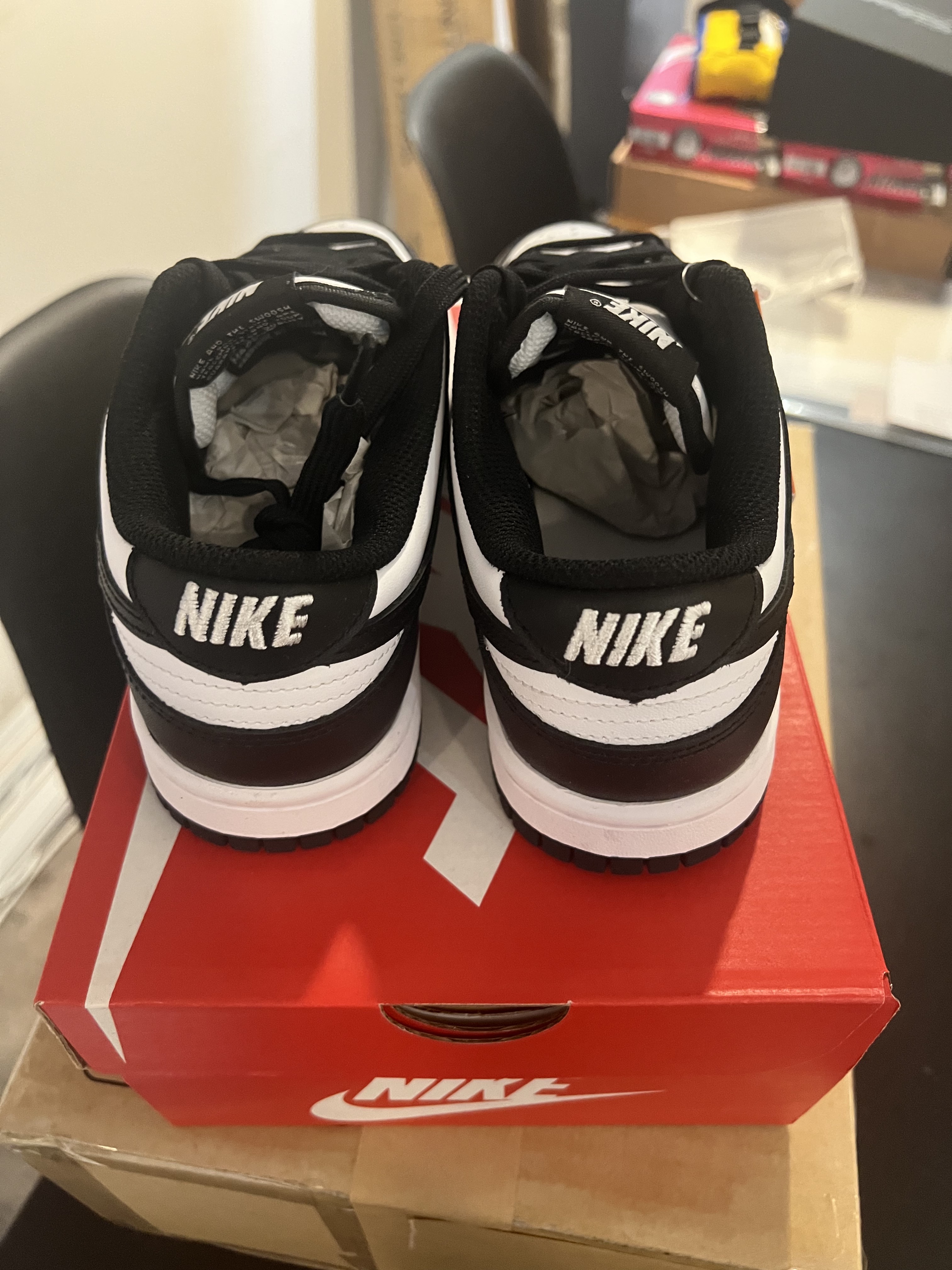 Nike Dunk Low Retro Black 착용 스타일 - 2