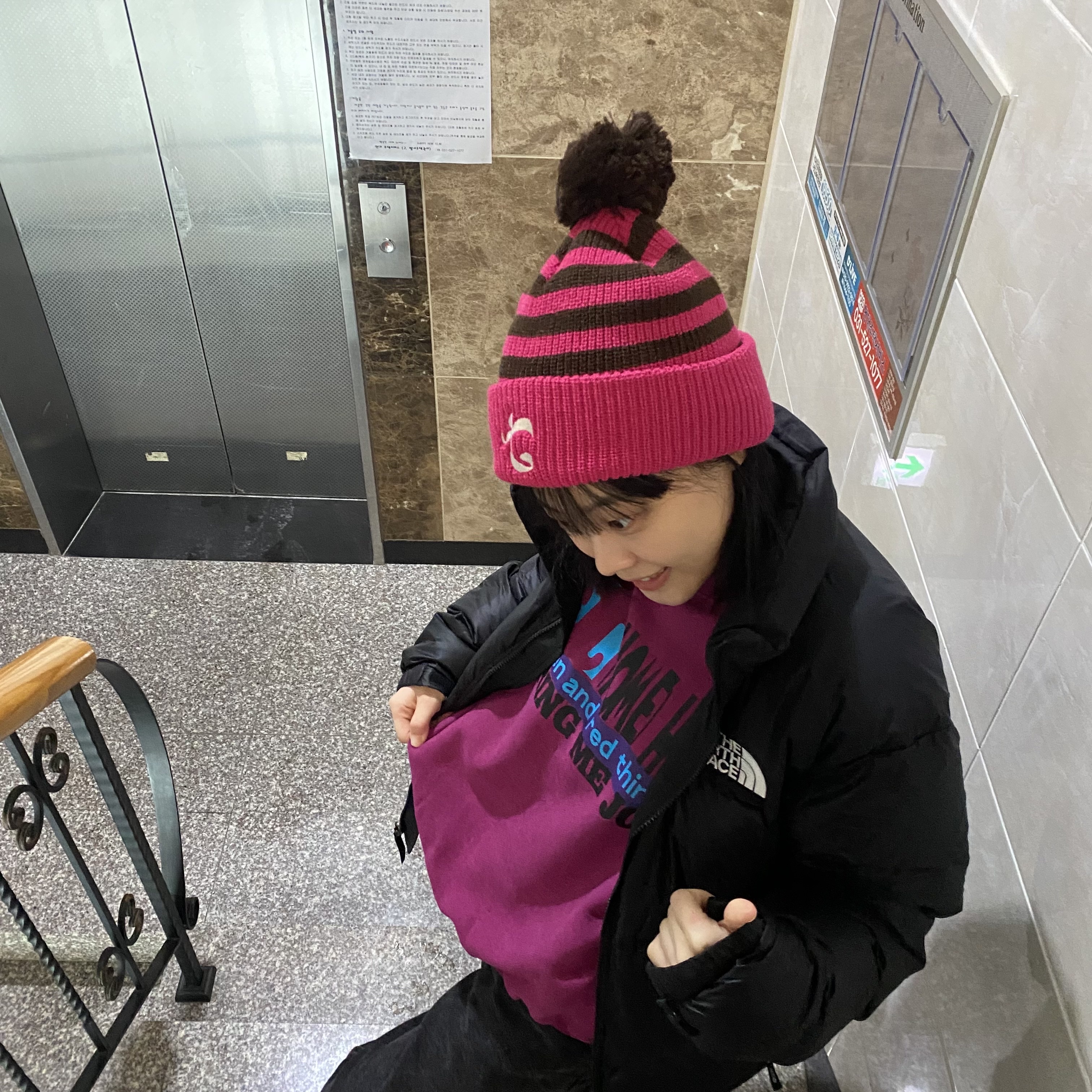 The North Face 1996 Eco Nuptse Jacket Black 착용 스타일