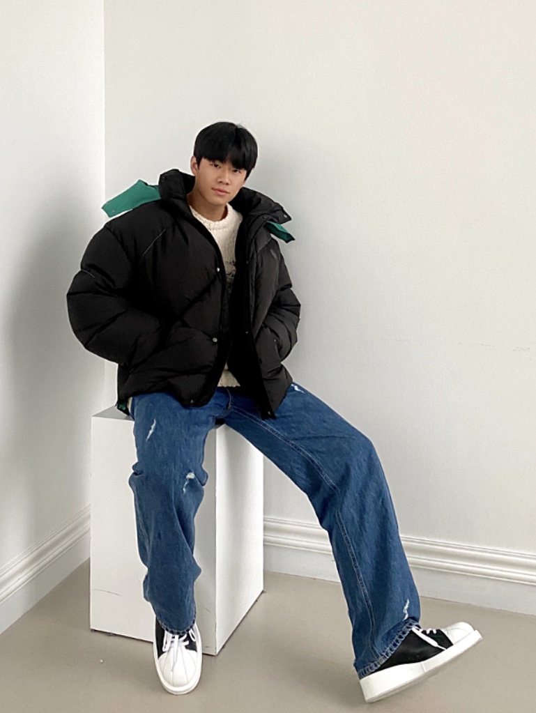 Zara x Ader Error Oversize Puffer Jacket Black 착용 스타일 - 1