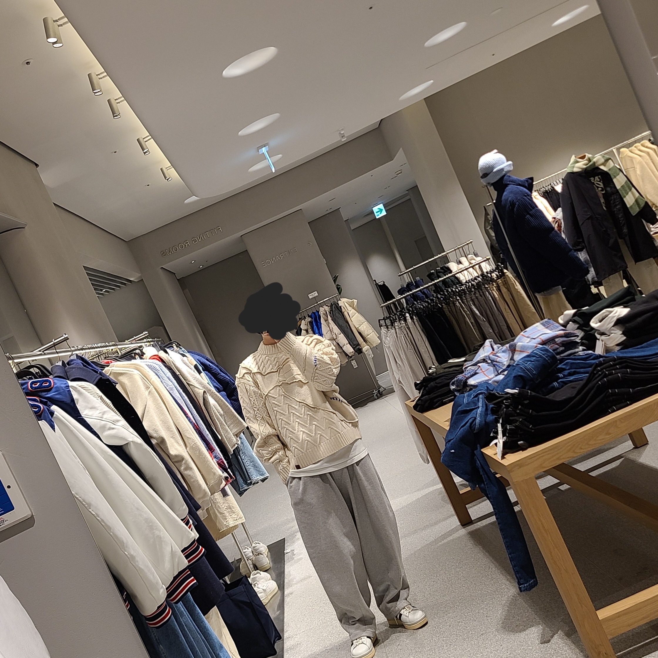 Zara x Ader Error Patchwork Oversize Knit Sweater Cream, Y-3 Hicho Core White Black 착용 스타일