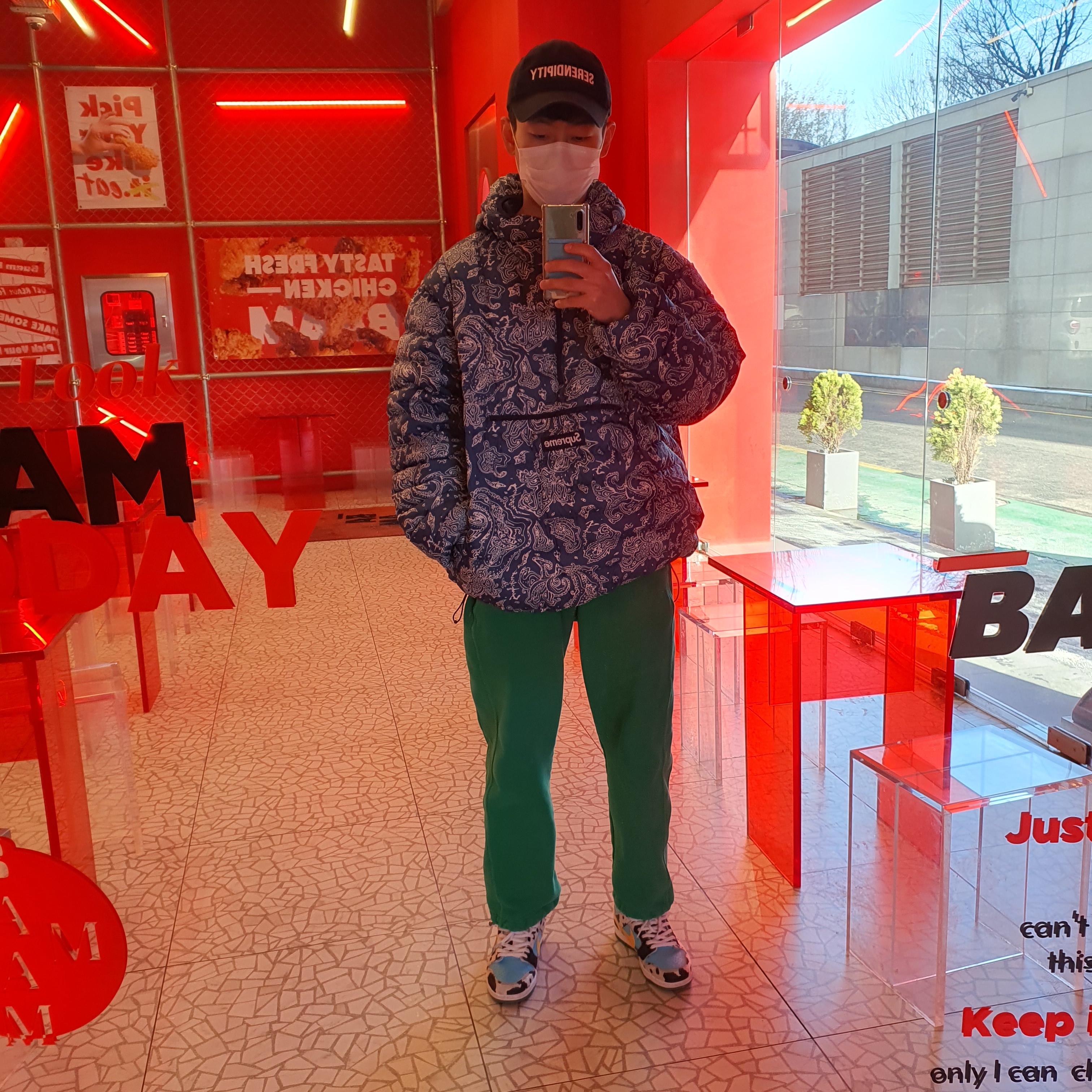 Nike x Ben & Jerry's SB Dunk Low Chunky Dunky, Supreme Micro Down Half Zip Hooded Pullover Blue Paisley - 22FW 착용 스타일 - 1
