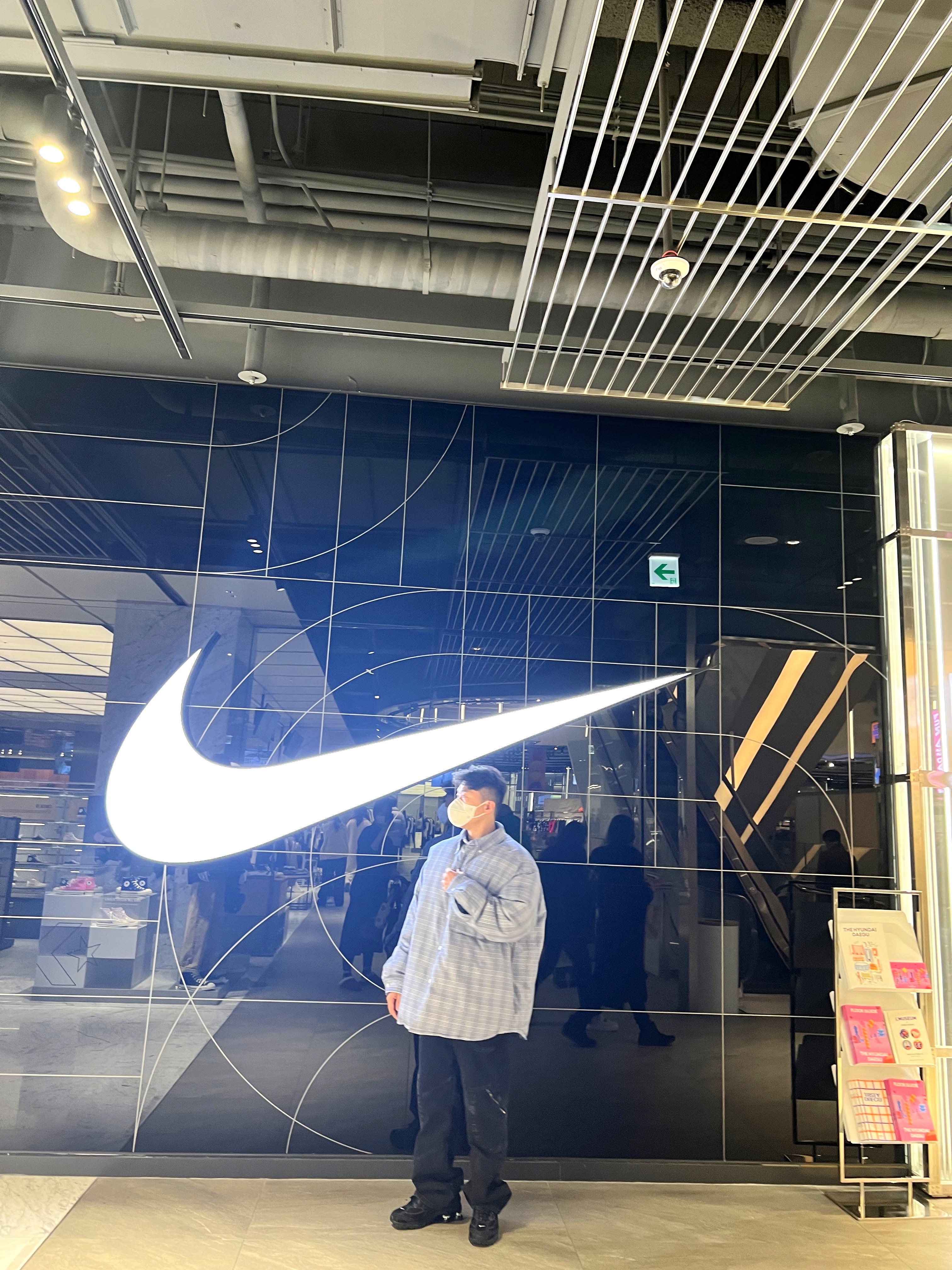 Nike x Supreme Shox Ride 2 SP Black 착용 스타일 - 3