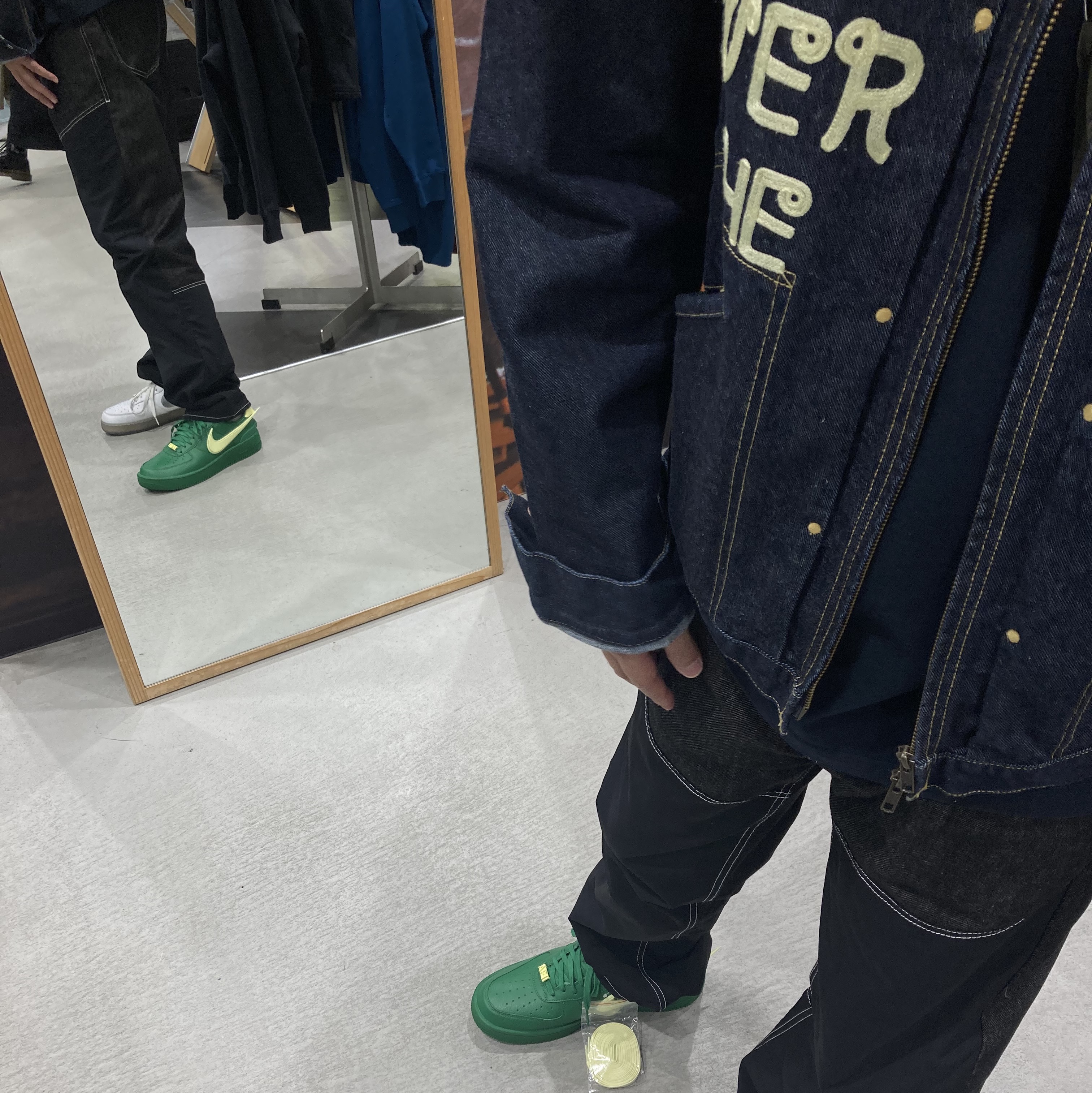 Nike x Ambush Air Force 1 Low SP Pine Green and Citron, Nike x Ambush Air Force 1 Low SP Game Royal and Vivid Sulfur 착용 스타일 - 1