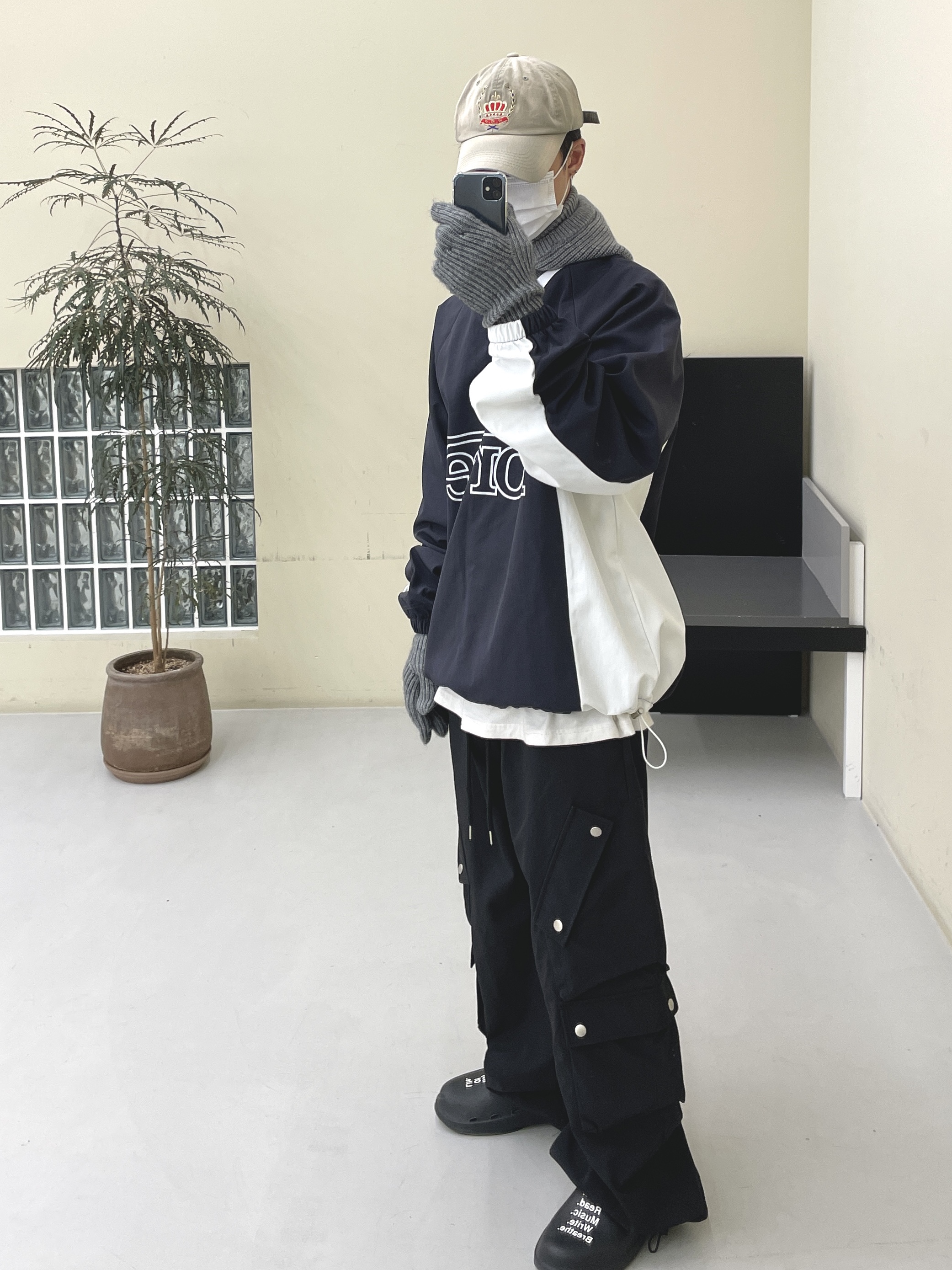 Oofos x Takahiromiyashita The Soloist The Soloist's Way Of Life Clog Black White 착용 스타일