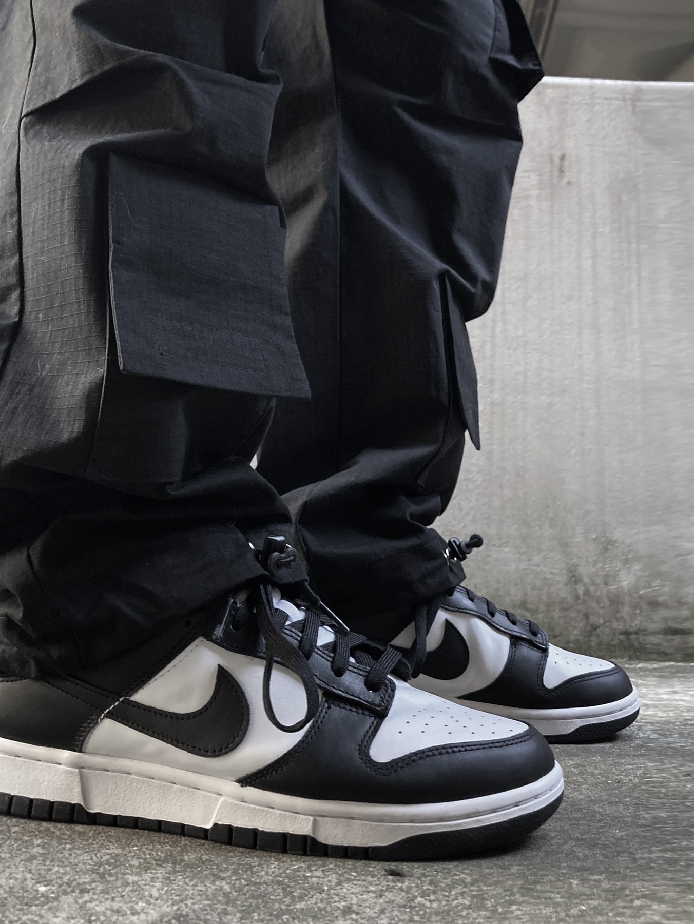 Nike Dunk Low Retro Black 착용 스타일 - 1