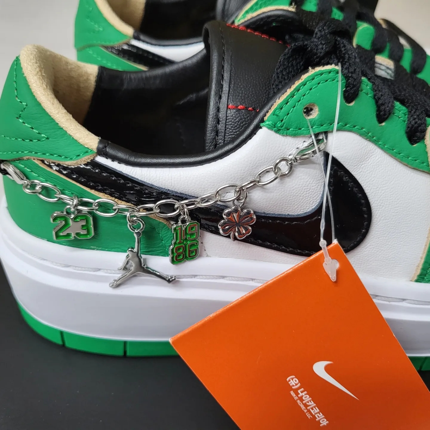 (W) Jordan 1 Elevate Low SE Lucky Green 착용 스타일 - 2