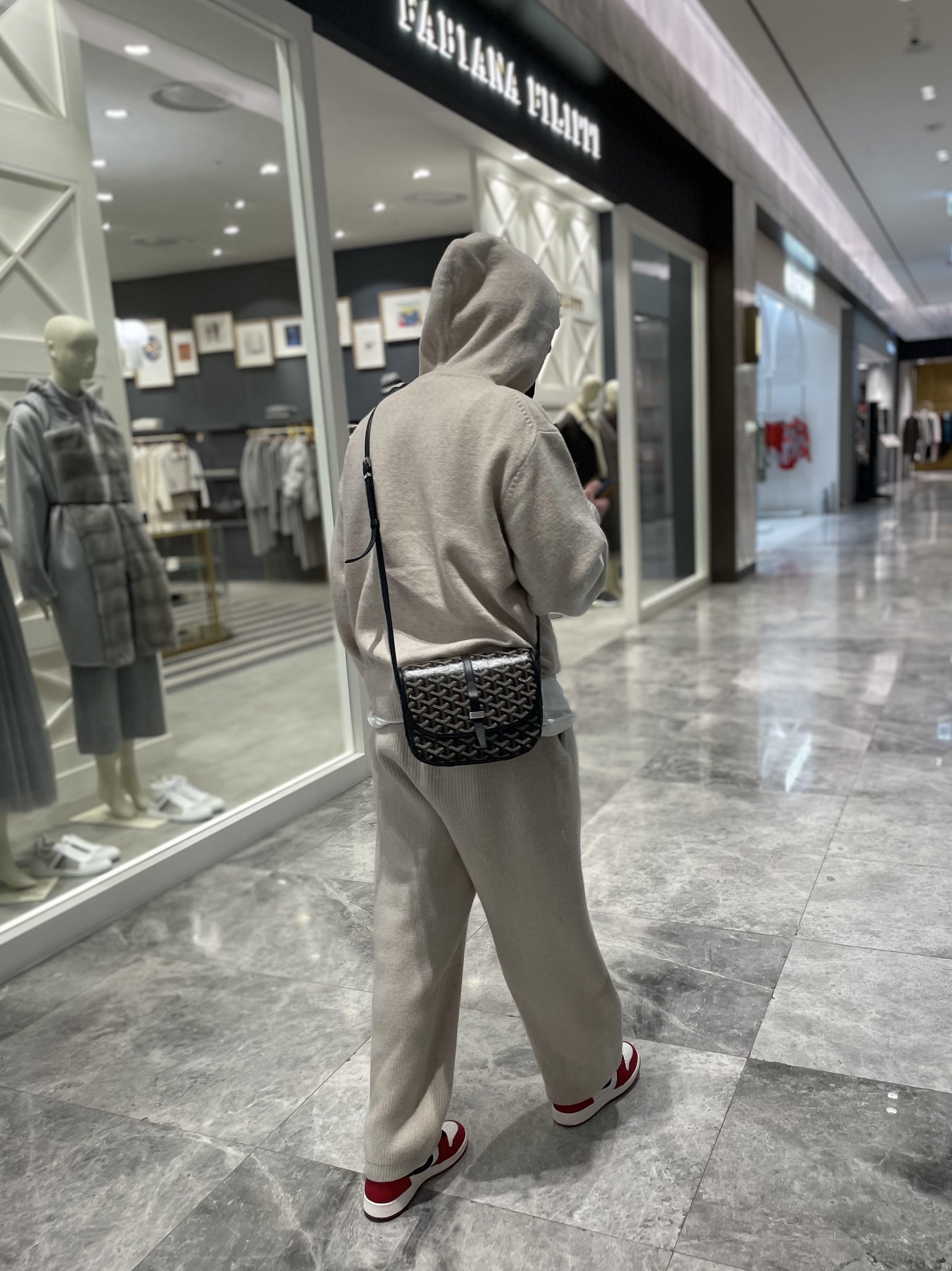 (GS) Jordan 1 Retro High OG Chicago 2022, Goyard Belvedere PM Bag Black 착용 스타일 - 2