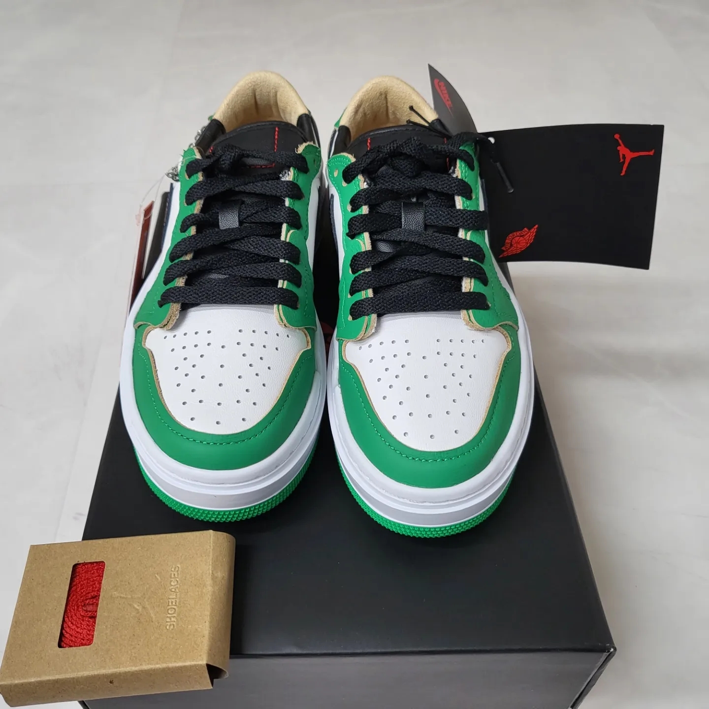 (W) Jordan 1 Elevate Low SE Lucky Green 착용 스타일 - 5